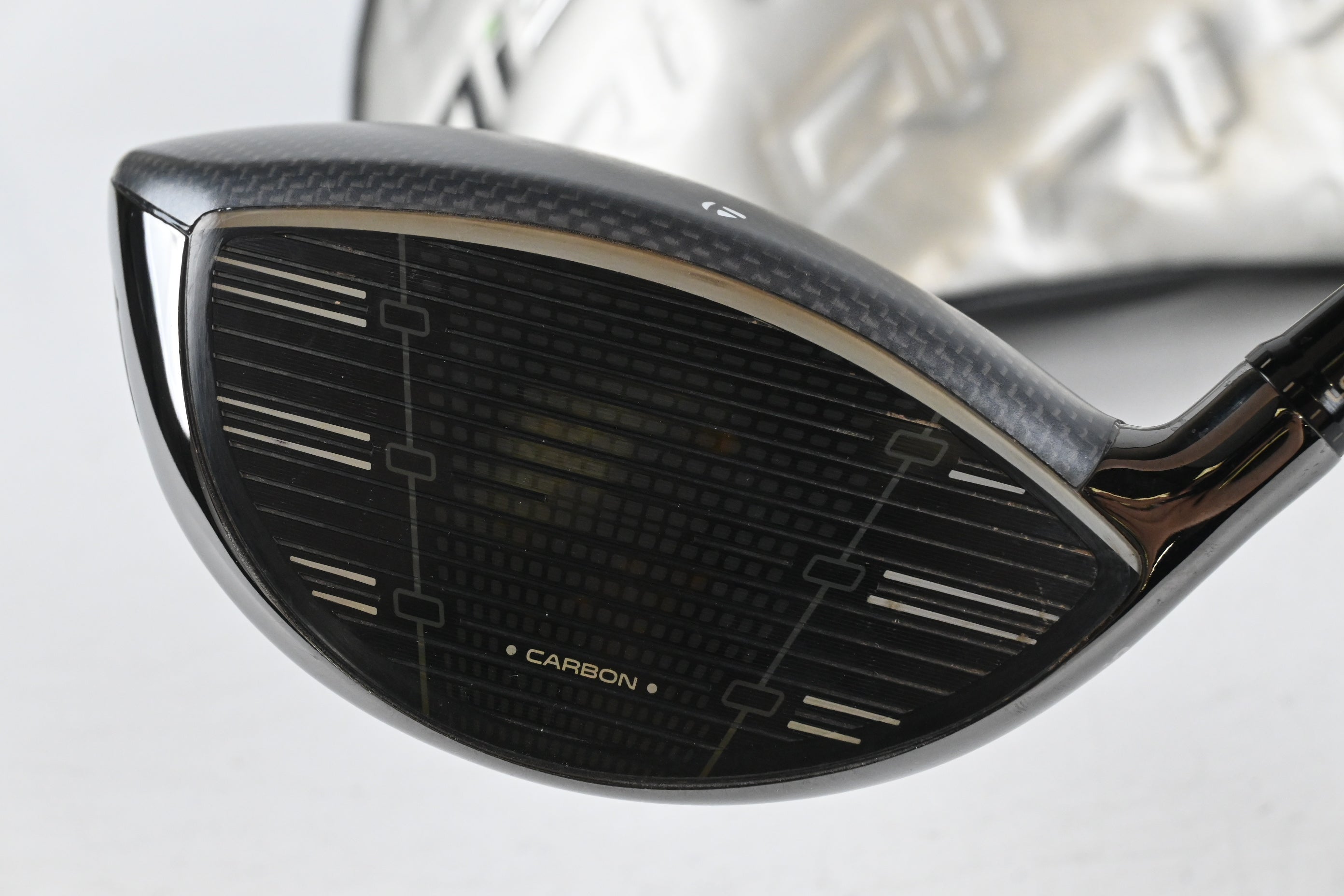 Taylormade Qi35 LS Driver / 10.5 Degree / Stiff Flex Kai'li Dark Waves White 60