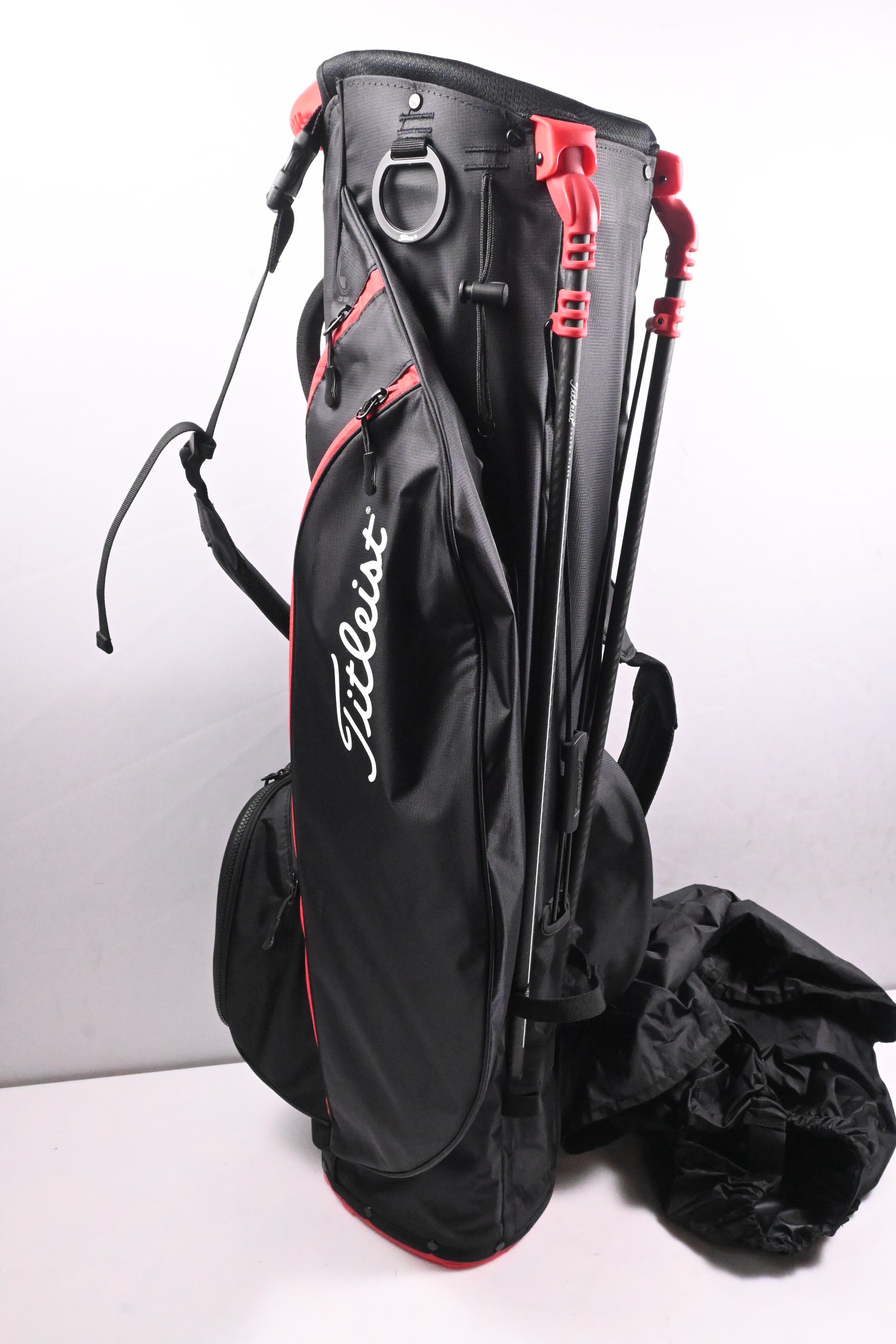 Titleist Players 4 Stand Bag / 4-Way Divider / Black, Red