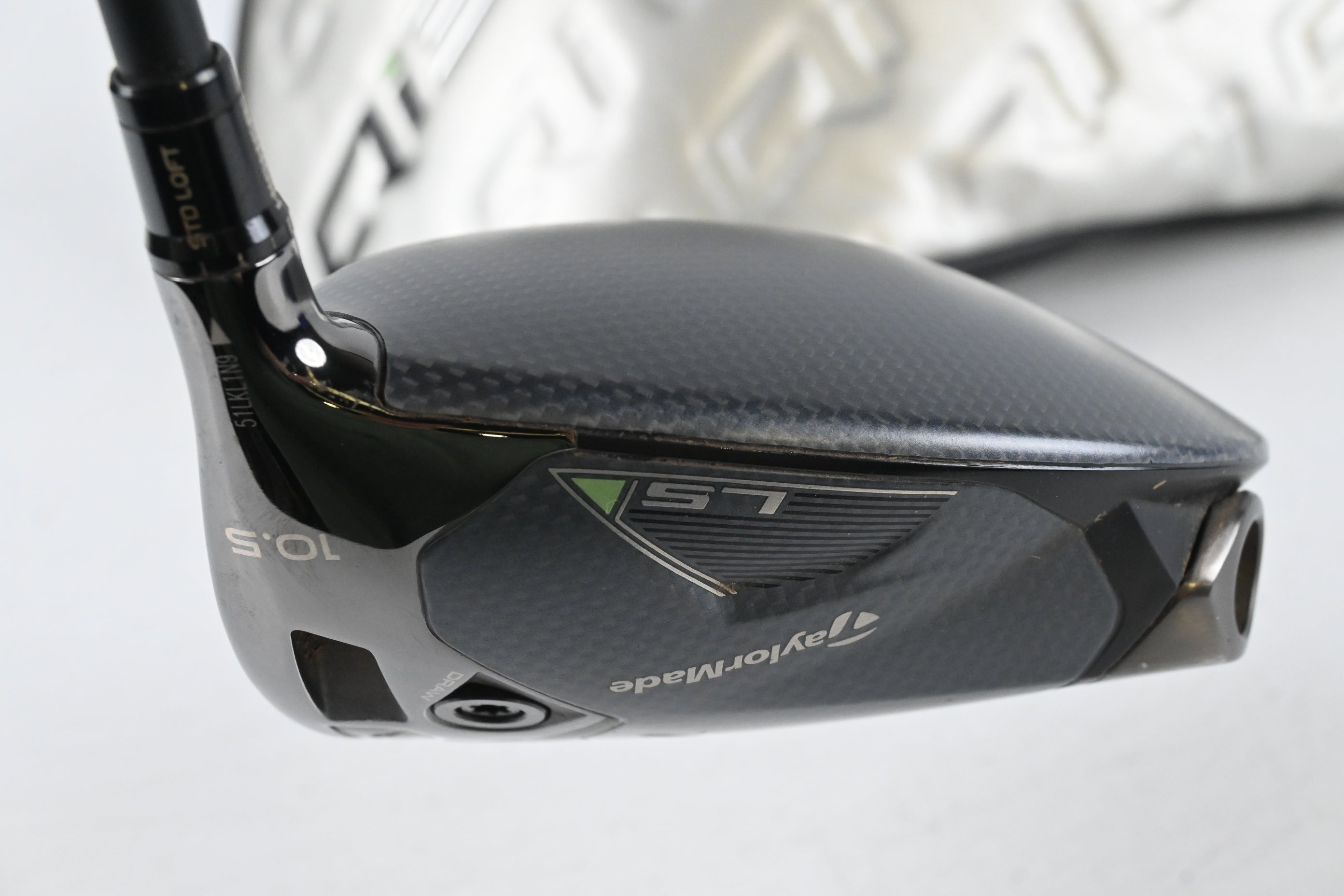 Taylormade Qi35 LS Driver / 10.5 Degree / Stiff Flex Kai'li Dark Waves White 60