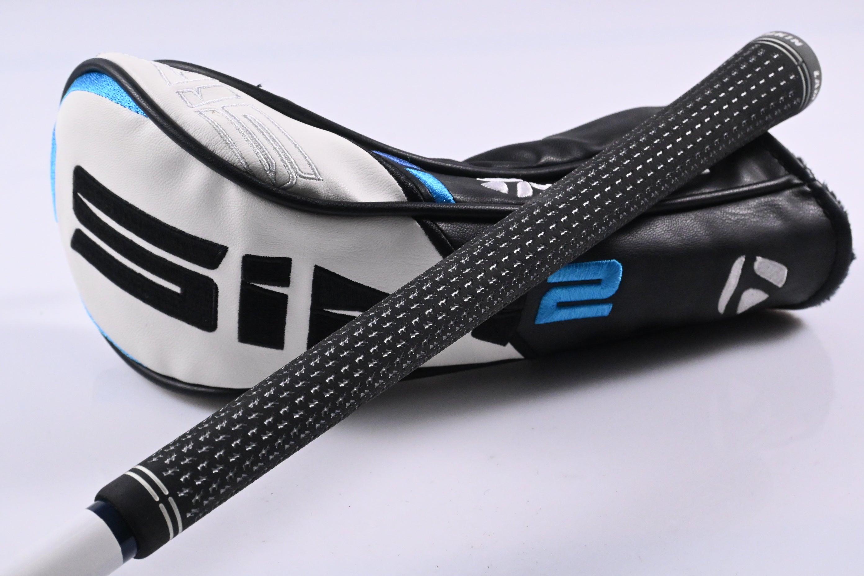 Taylormade SIM2 Max #5 Wood / 18 Degree / Regular Flex Fujikura Ventus Blue 5