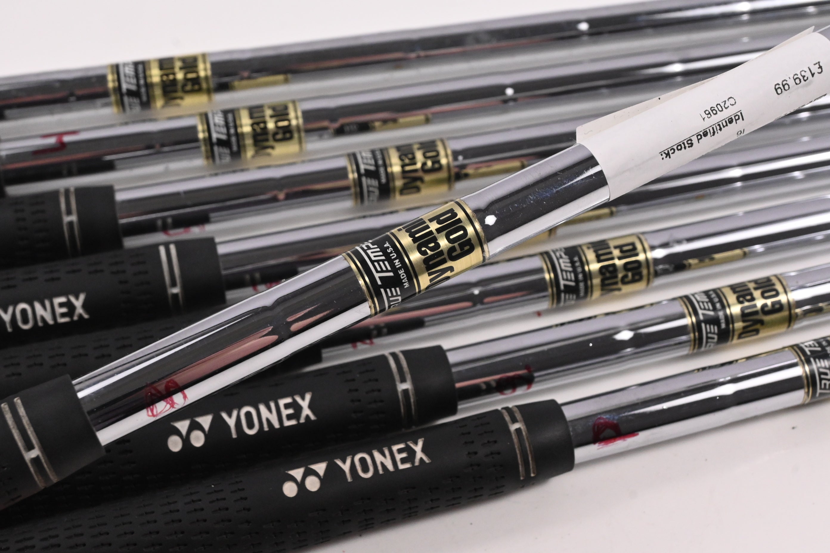 Dynamic Gold S200 Shafts / Stiff Flex / Set of 8 / .355" Tip