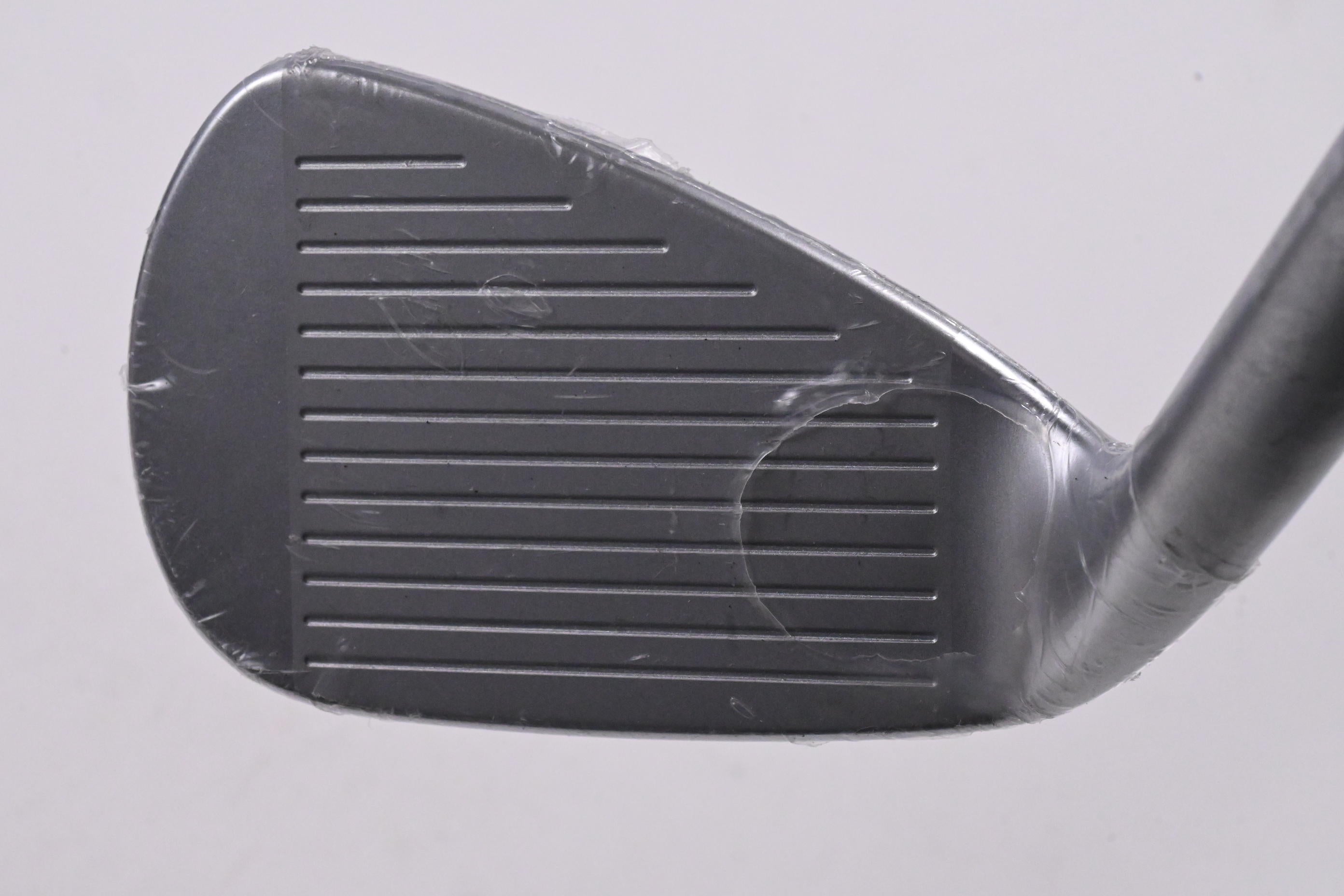 Mizuno JPX 925 Hot Metal #9 Iron / 37 Degree / Stiff Flex Dynamic Gold 105 S300