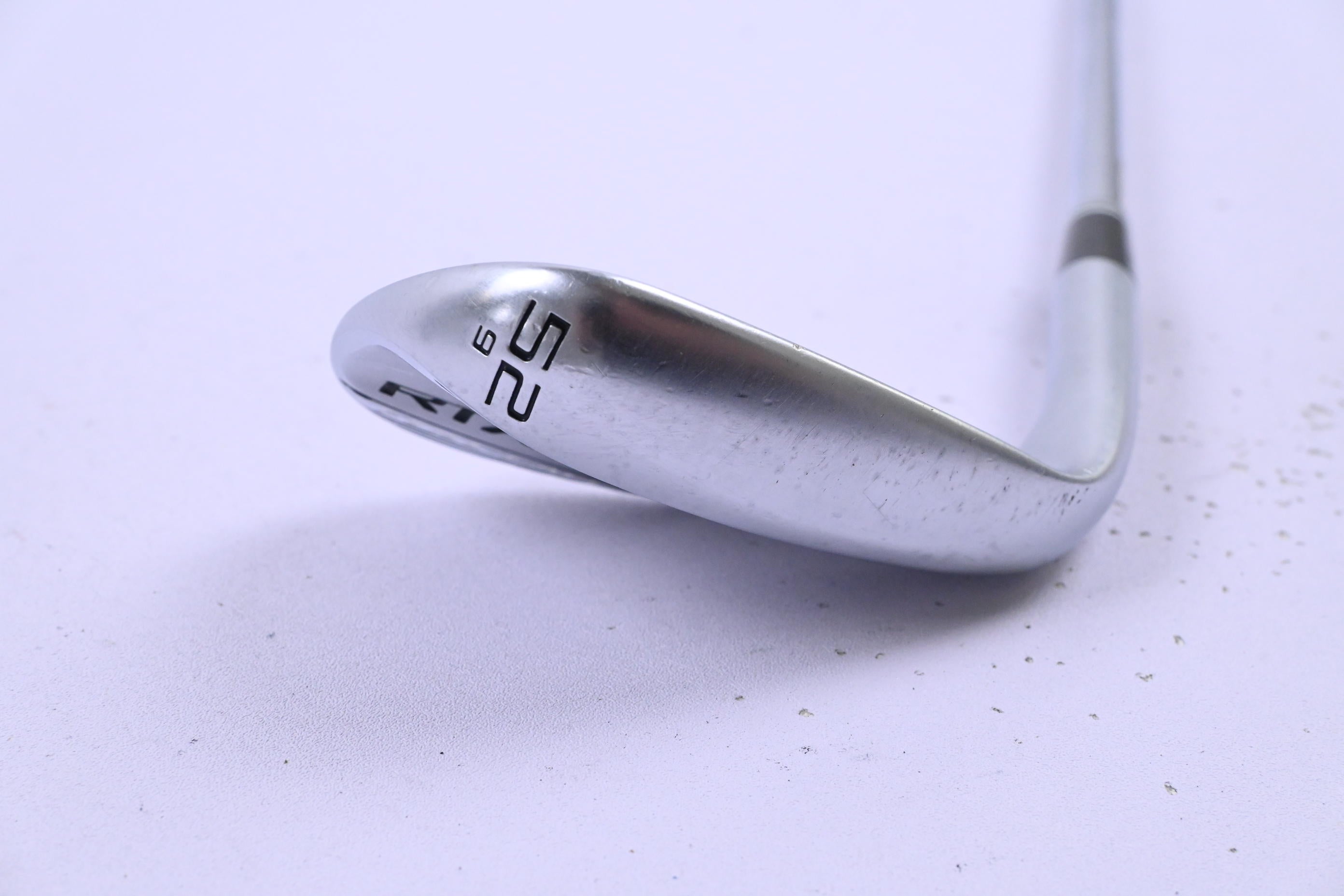 Cleveland RTX Full Face Gap Wedge / 52 Degree / Wedge Flex Dynamic Gold Spinner