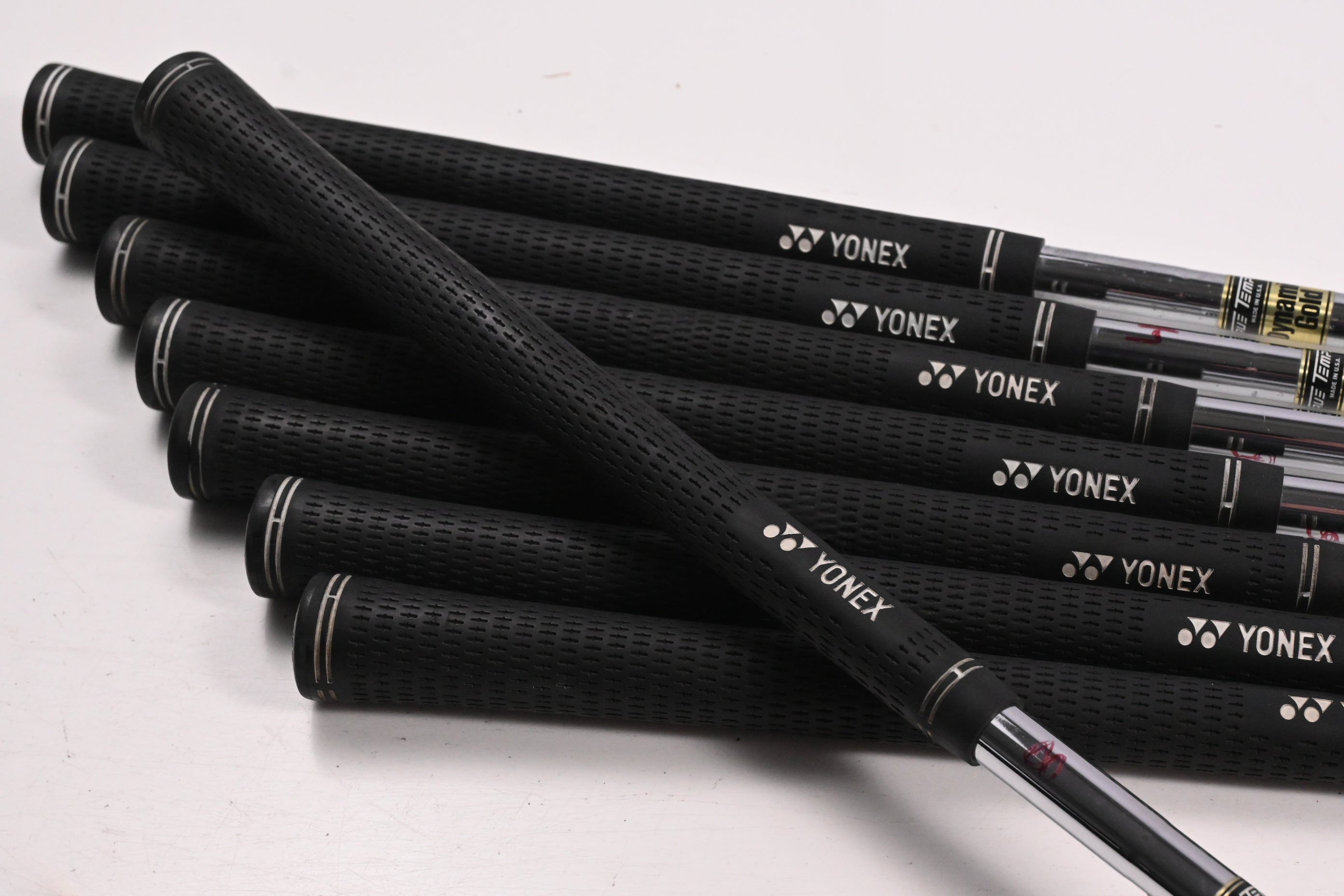 Dynamic Gold S200 Shafts / Stiff Flex / Set of 8 / .355" Tip