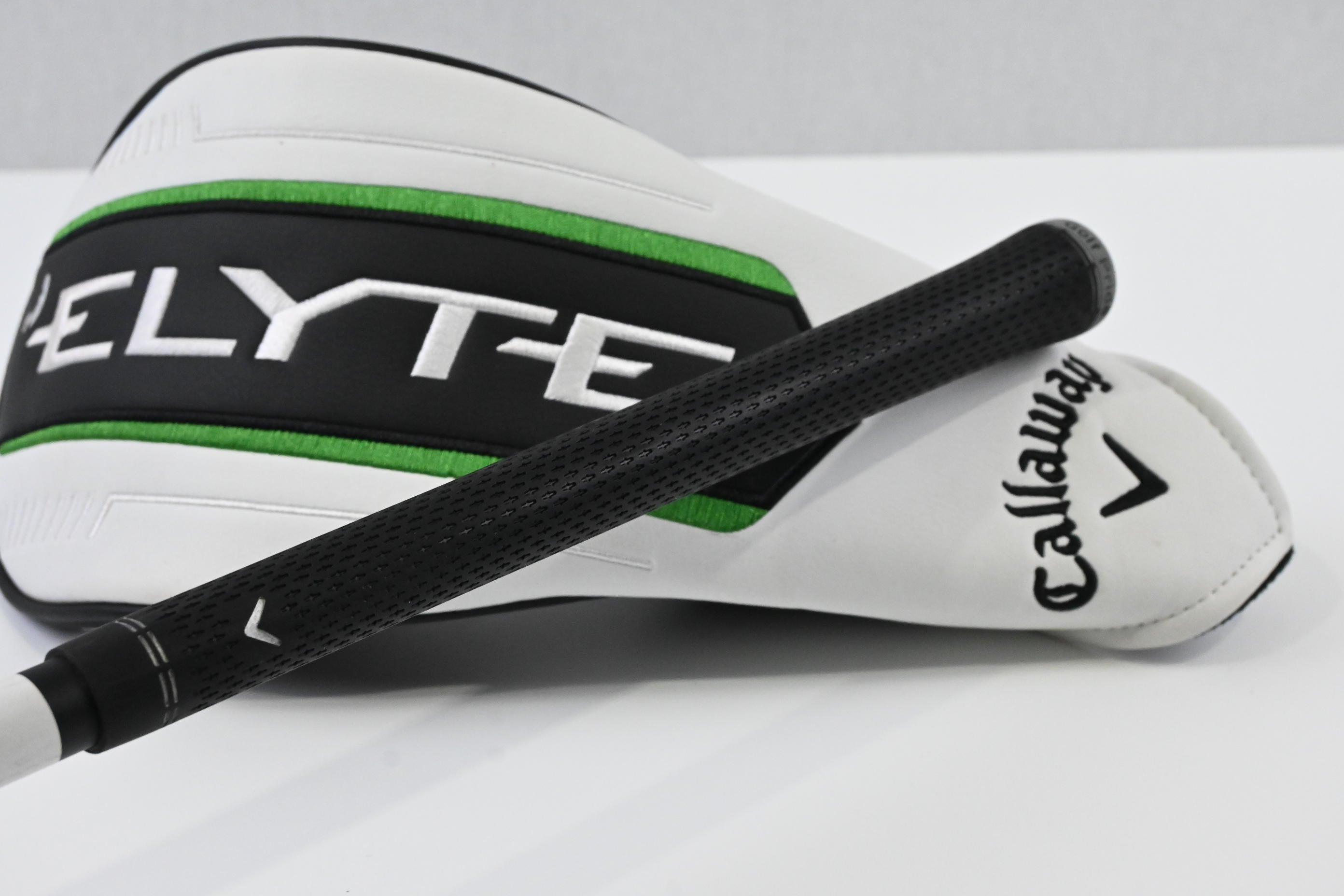 Callaway Elyte X Driver / 10.5 Degree / Senior Flex Vanquish 4 Shaft