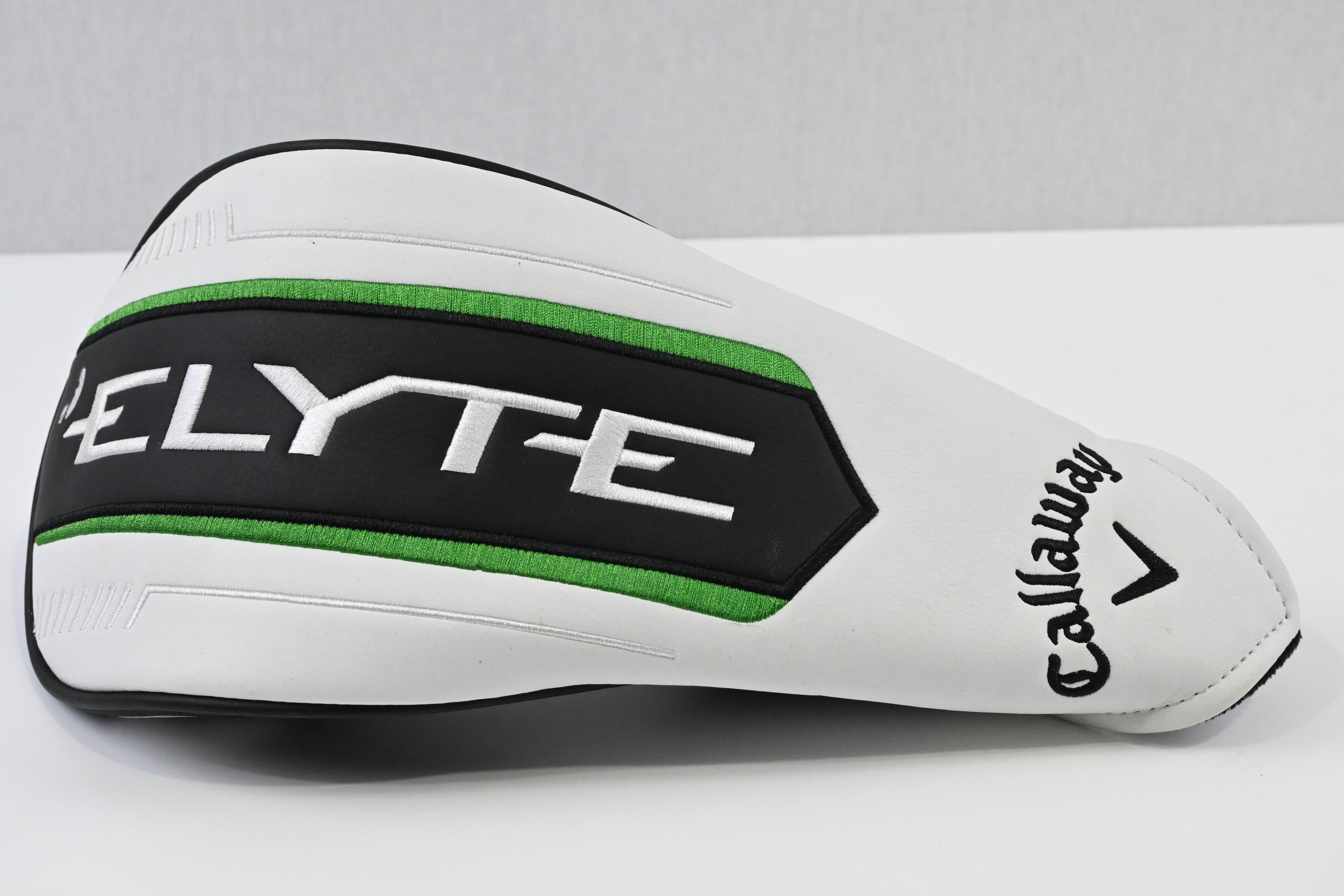 Callaway Elyte X Driver / 10.5 Degree / Senior Flex Vanquish 4 Shaft