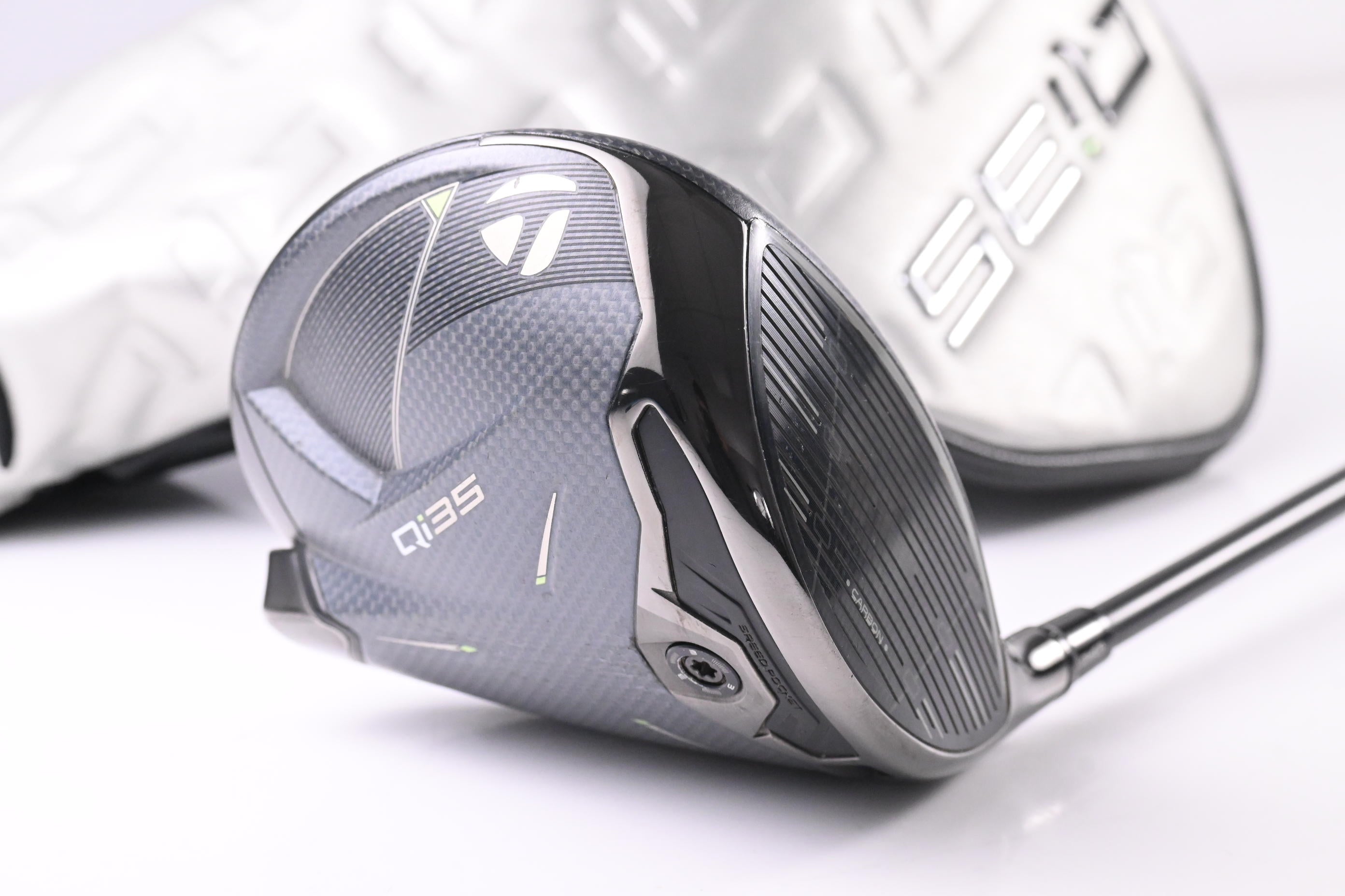 Taylormade Qi35 Driver / 10.5 Degree / Regular Flex Fujikura Ventus Blue '25 5