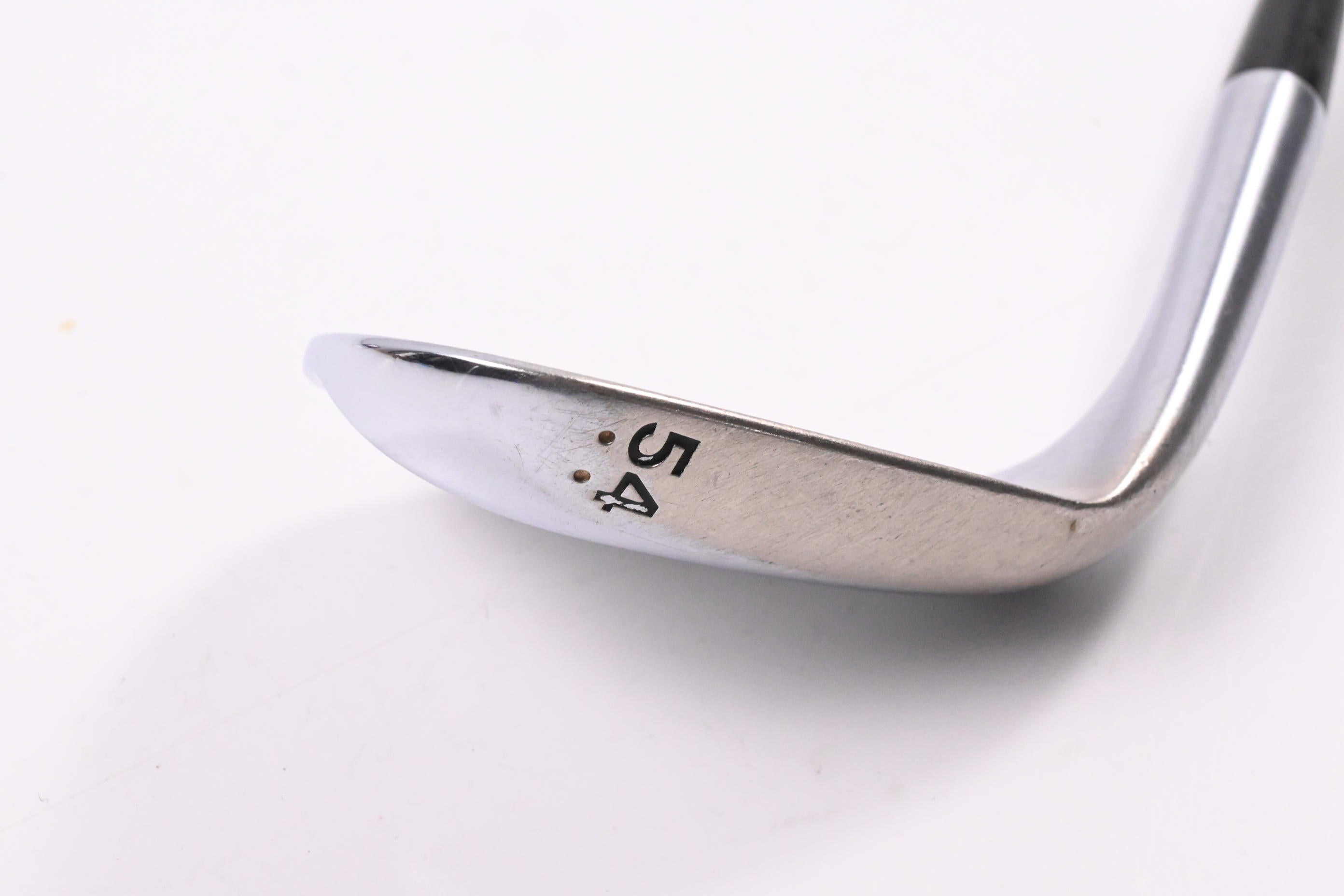 Cleveland 588 RTX Sand Wedge / 54 Degree / Wedge Flex Dynamic Gold Shaft