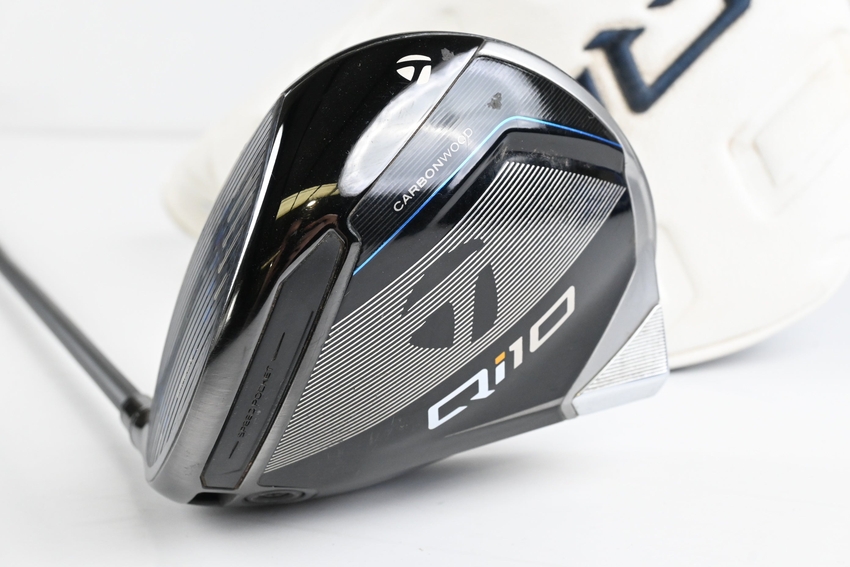 Left Hand Taylormade Qi10 Driver / 10.5 Degree / Stiff Flex Hzrdus Smoke 70