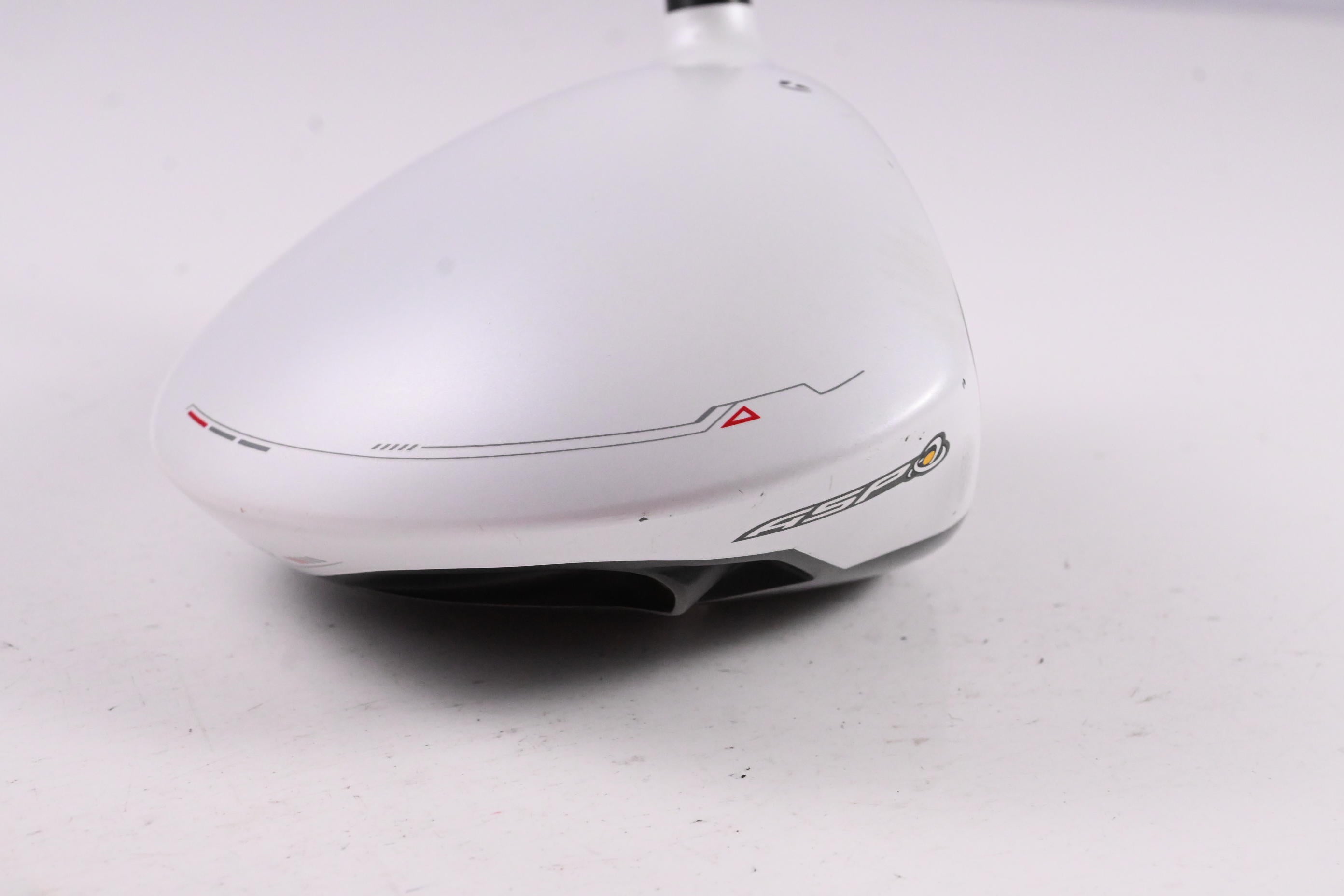 Taylormade R11 Driver / 9 Degree / Regular Flex Fujikura Blur 60 Shaft