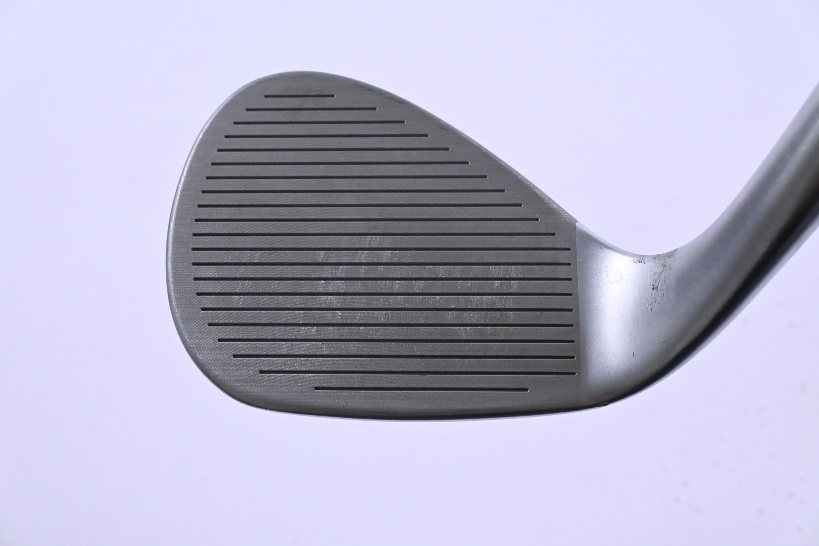 Cleveland CBX Zipcore Gap Wedge / 52 Degree / Wedge Flex Dynamic Gold Spinner