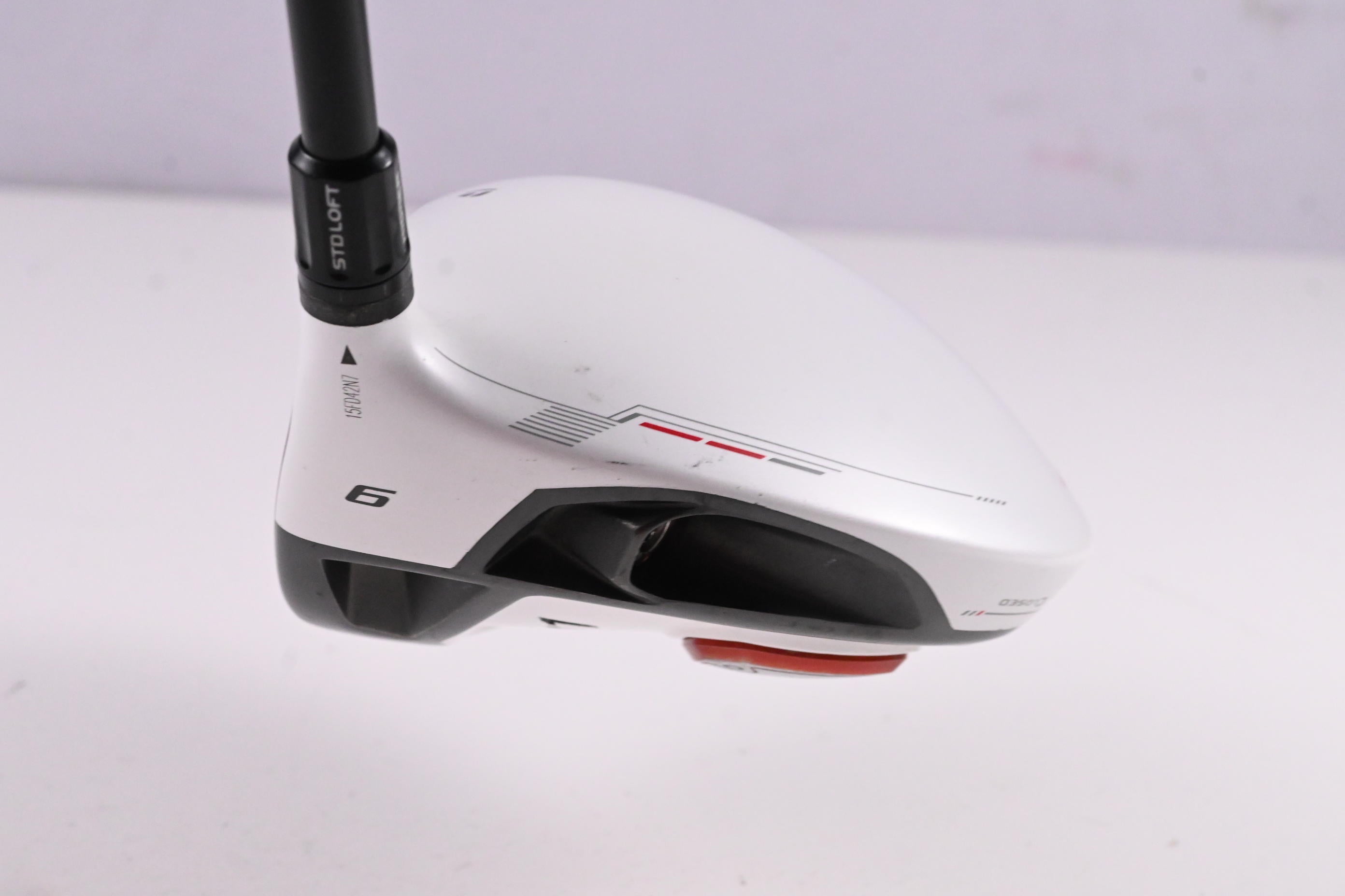 Taylormade R11 Driver / 9 Degree / Regular Flex Fujikura Blur 60 Shaft