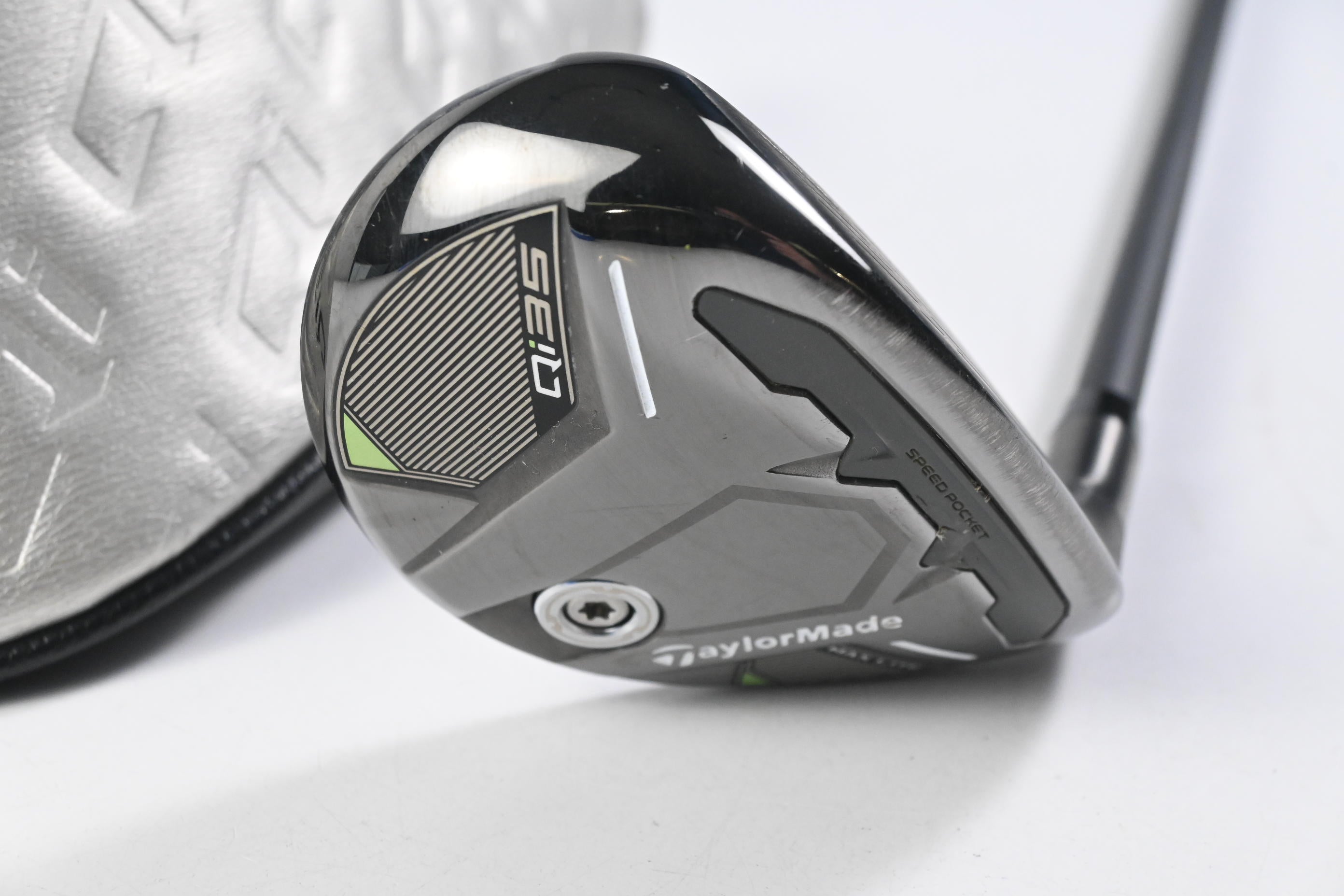 Taylormade Qi35 Max Lite #4 Hybrid / 23 Degree / Regular Flex Vanquish 5 Shaft