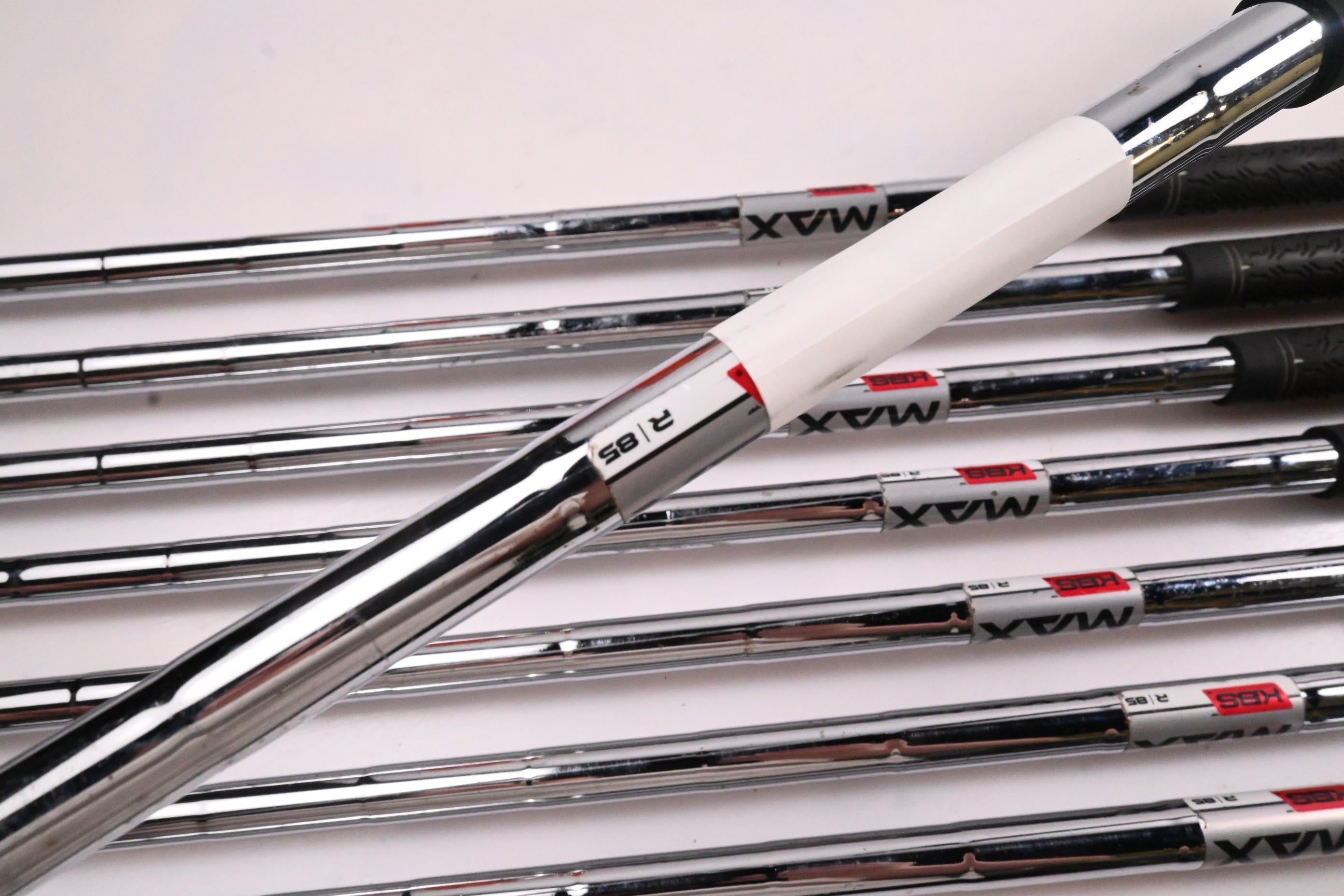 Taylormade M4 Irons / 4-PW+SW / Regular Flex KBS MAX 85 Shafts