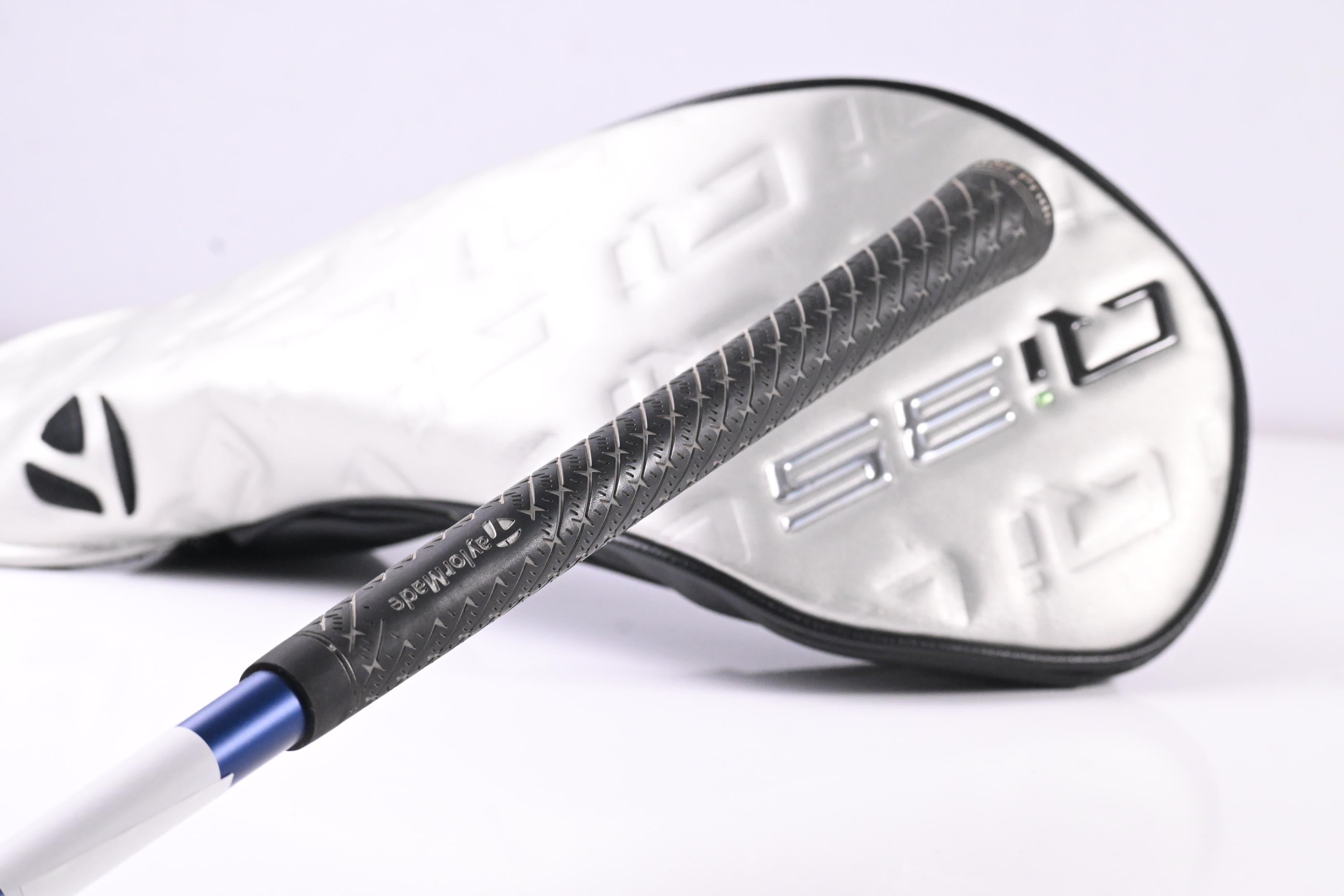 Taylormade Qi35 Driver / 10.5 Degree / Regular Flex Fujikura Ventus Blue '25 5