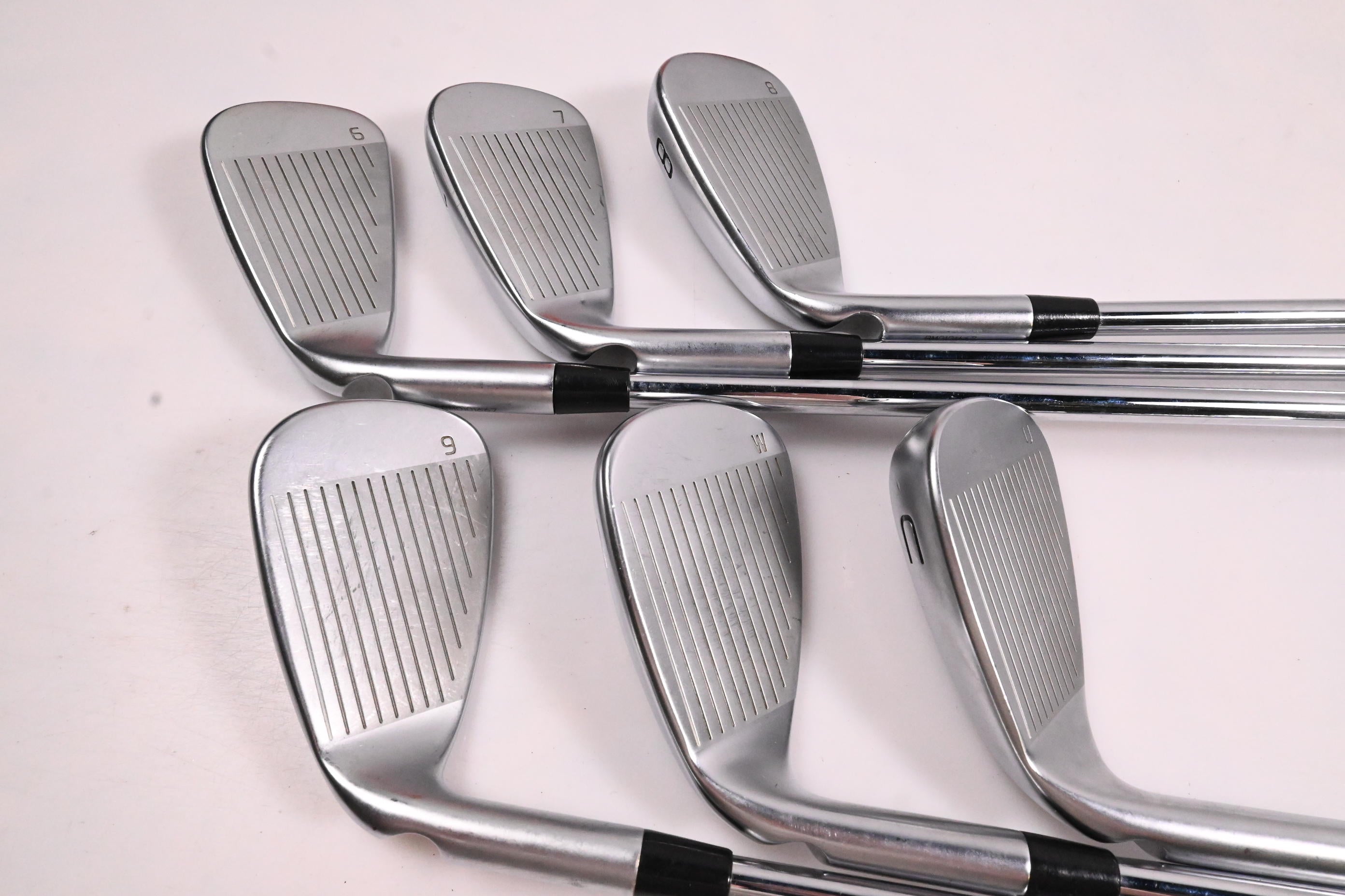 Ping G440 Irons / 6-PW+GW / Black Dot / Regular Flex Ping AWT 3.0 Shafts