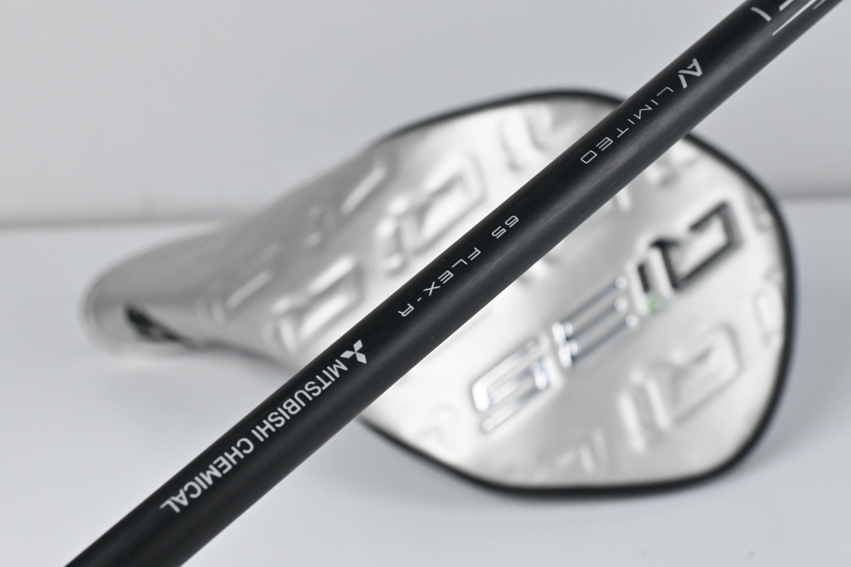 Left Hand Taylormade Qi35 LS Driver / 9 Degree / Regular Flex Tensei AV Limited
