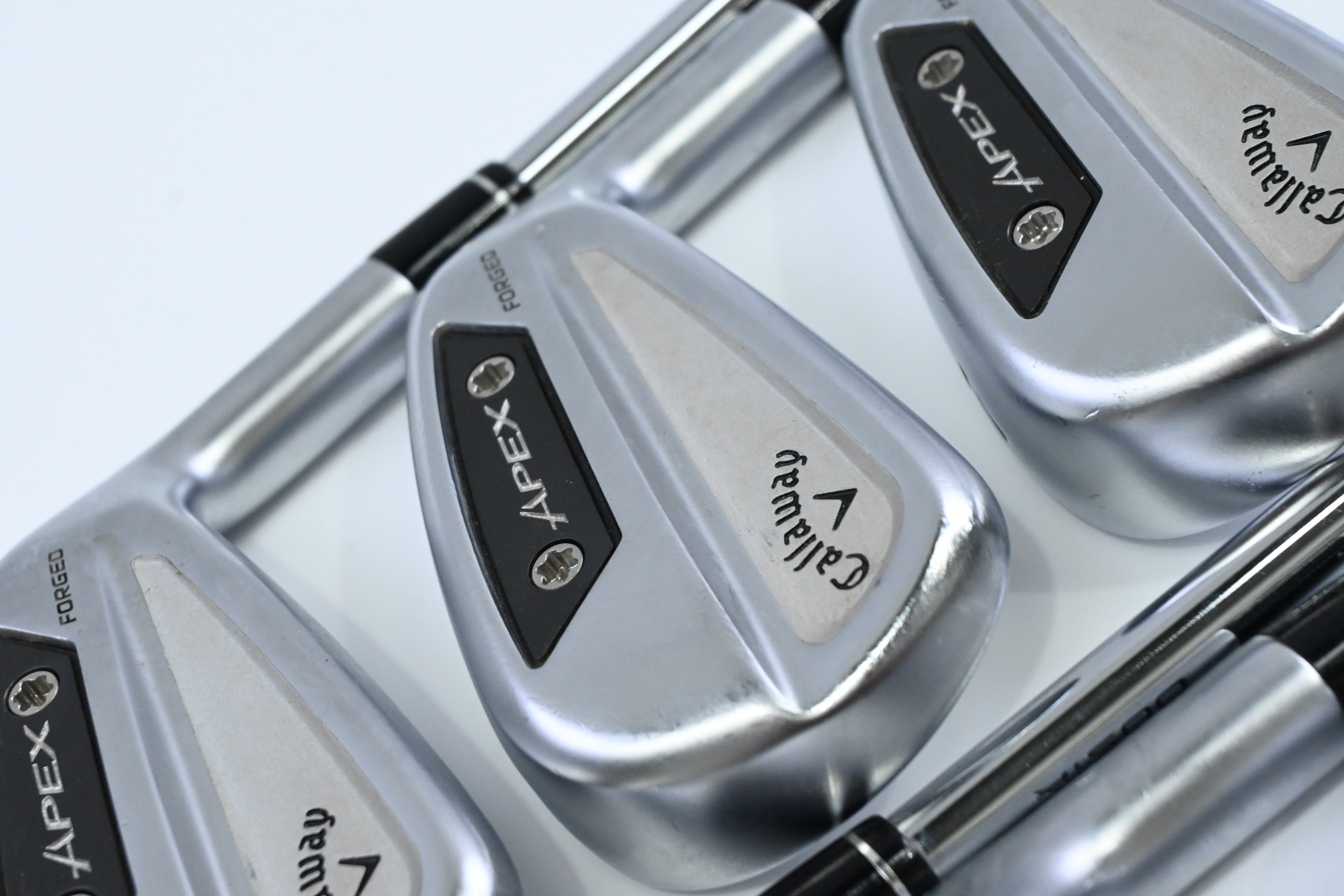 Callaway Apex Ai300 Irons / 5-PW / Regular Flex Dynamic Gold 90 R300 Shafts
