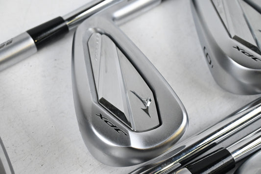 Mizuno JPX 925 Forged Irons / 4-PW / Stiff Flex Dynamic Gold S300 Shafts