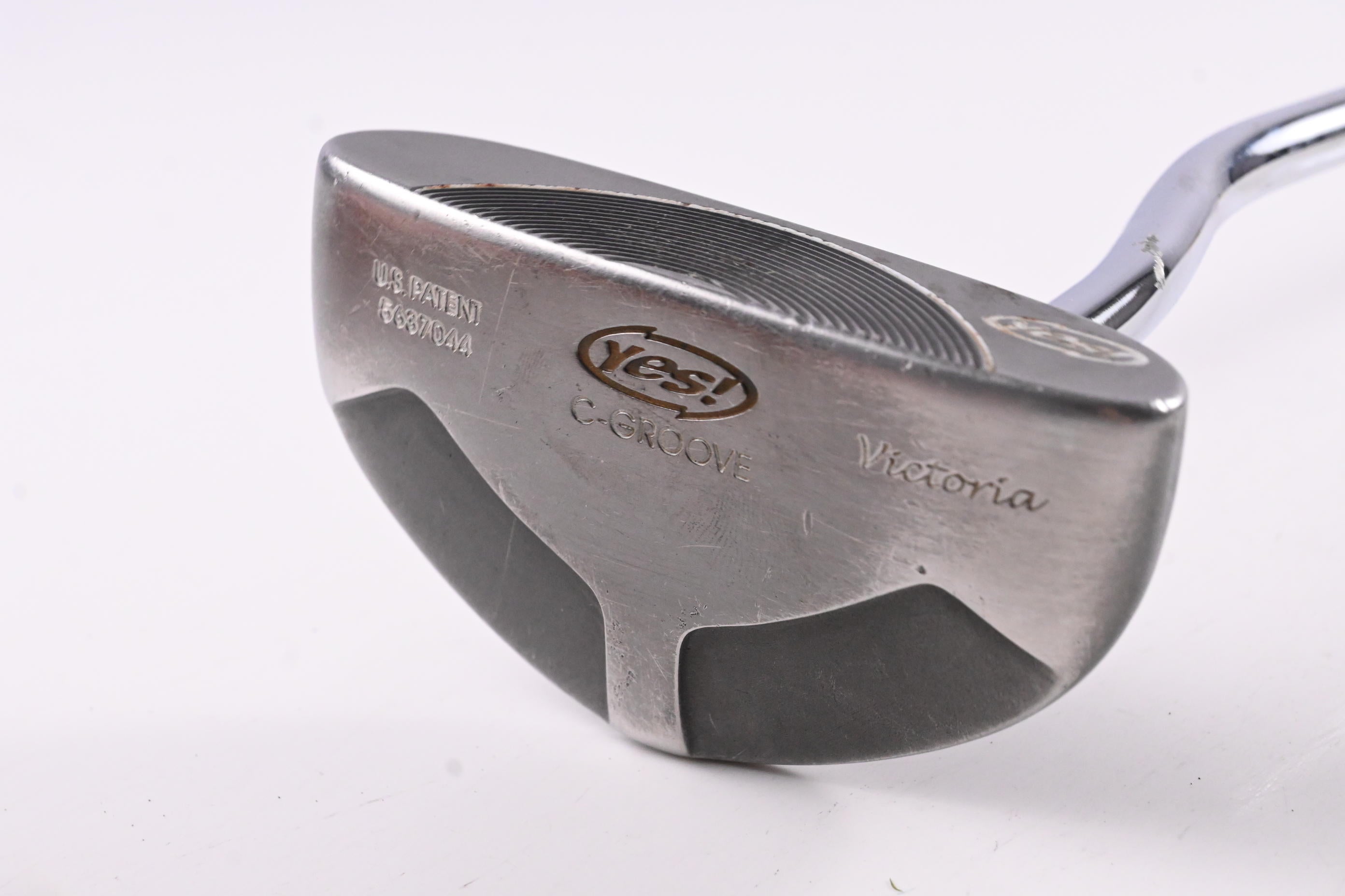 Yes! C-Groove Victoria Putter / 33 Inch