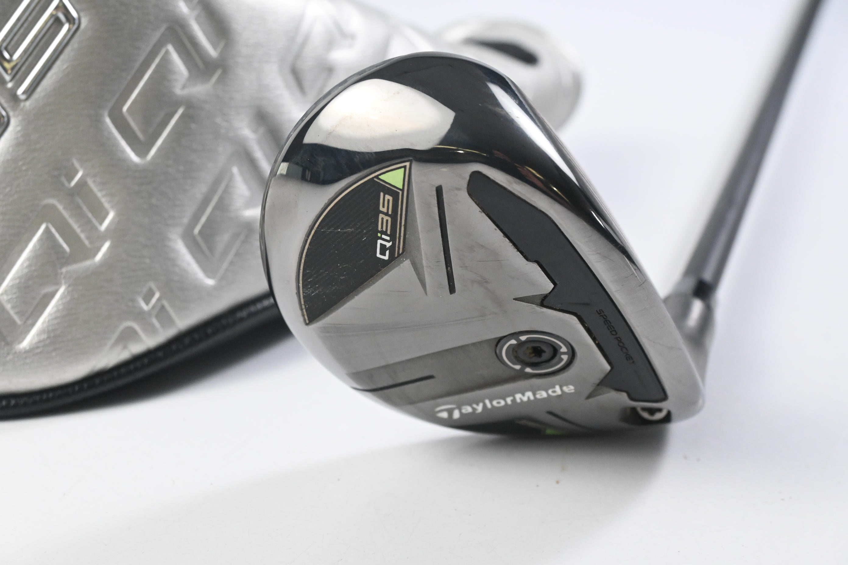 Taylormade Qi35 #4 Hybrid / 22 Degree / Regular Flex Fujikura Ventus Blue 6
