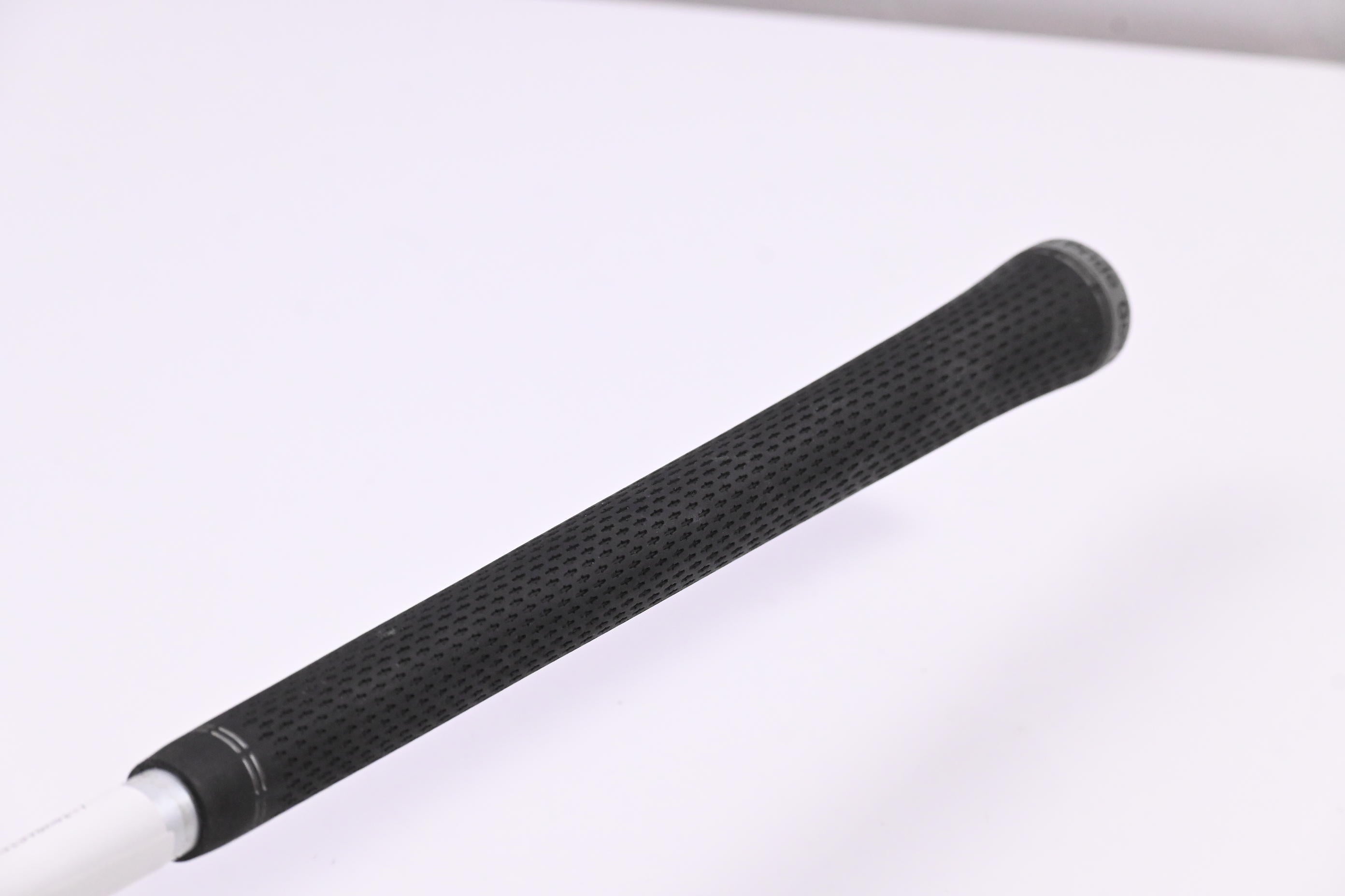 Graphite Design Tour AD IZ-6 Driver Shaft / Stiff Flex / Titleist