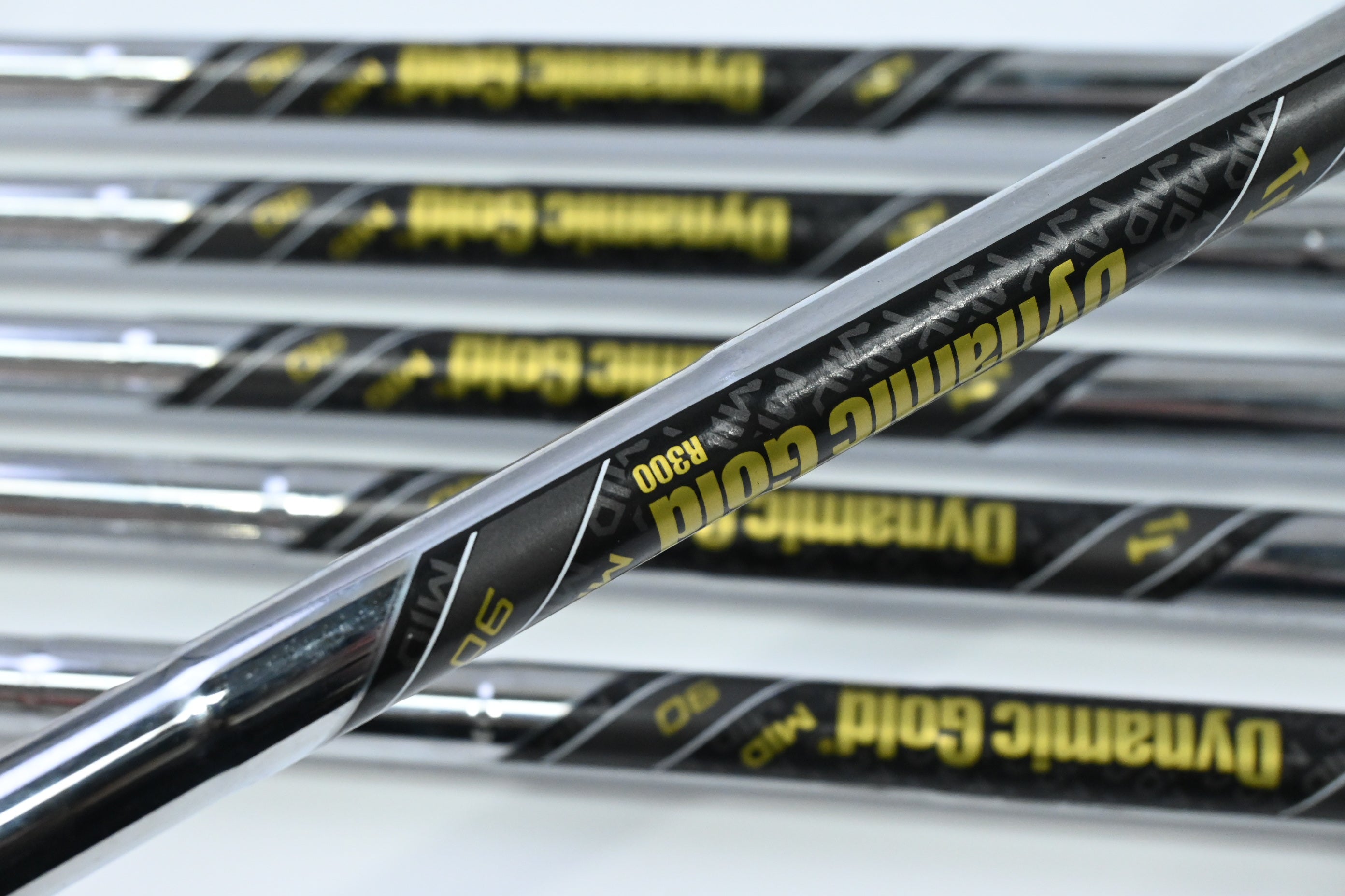 Callaway Apex Ai300 Irons / 5-PW / Regular Flex Dynamic Gold 90 R300 Shafts