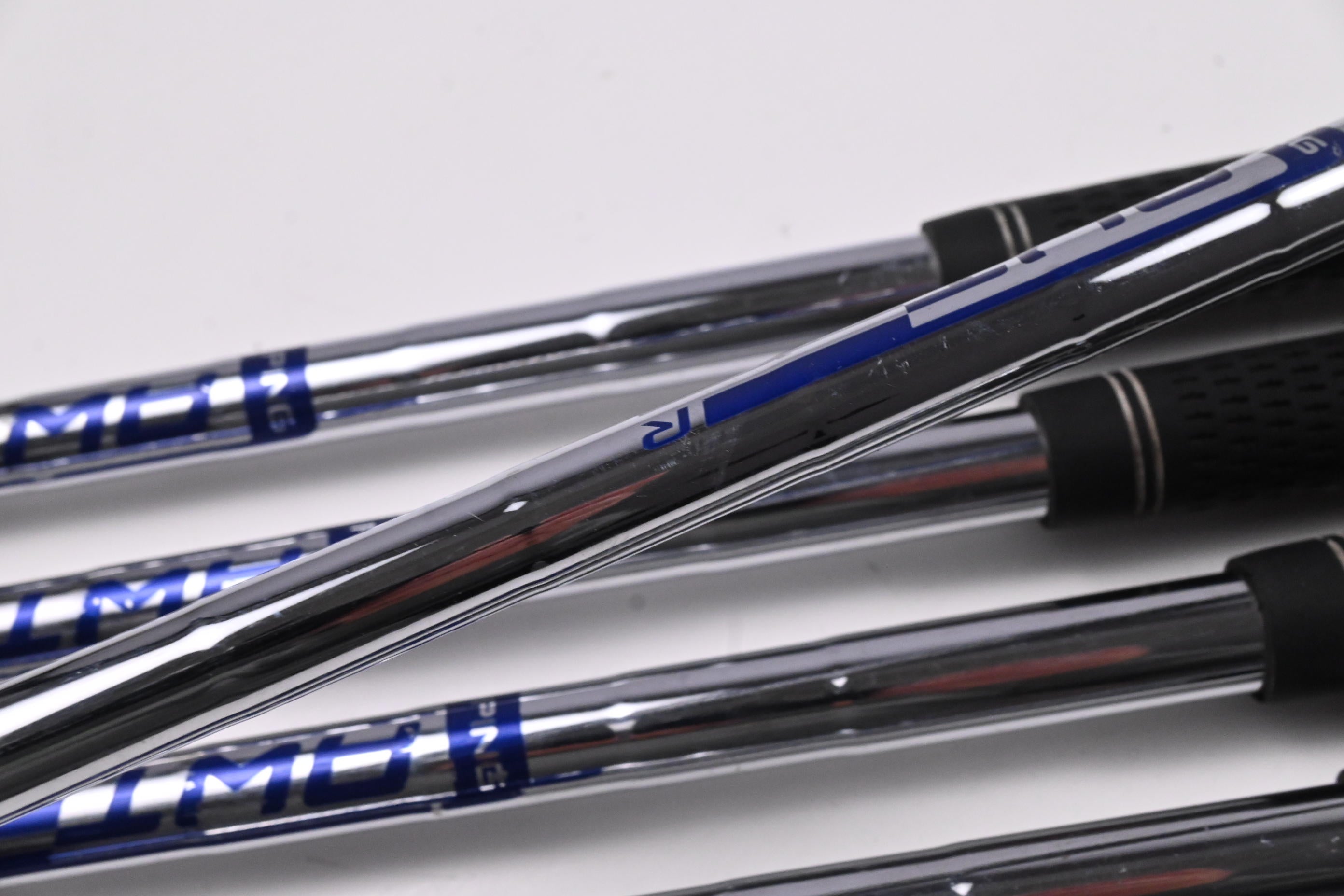 Ping G Series Irons / 5-PW / Black Dot / Regular Flex Ping AWT 2.0 Steel Shafts