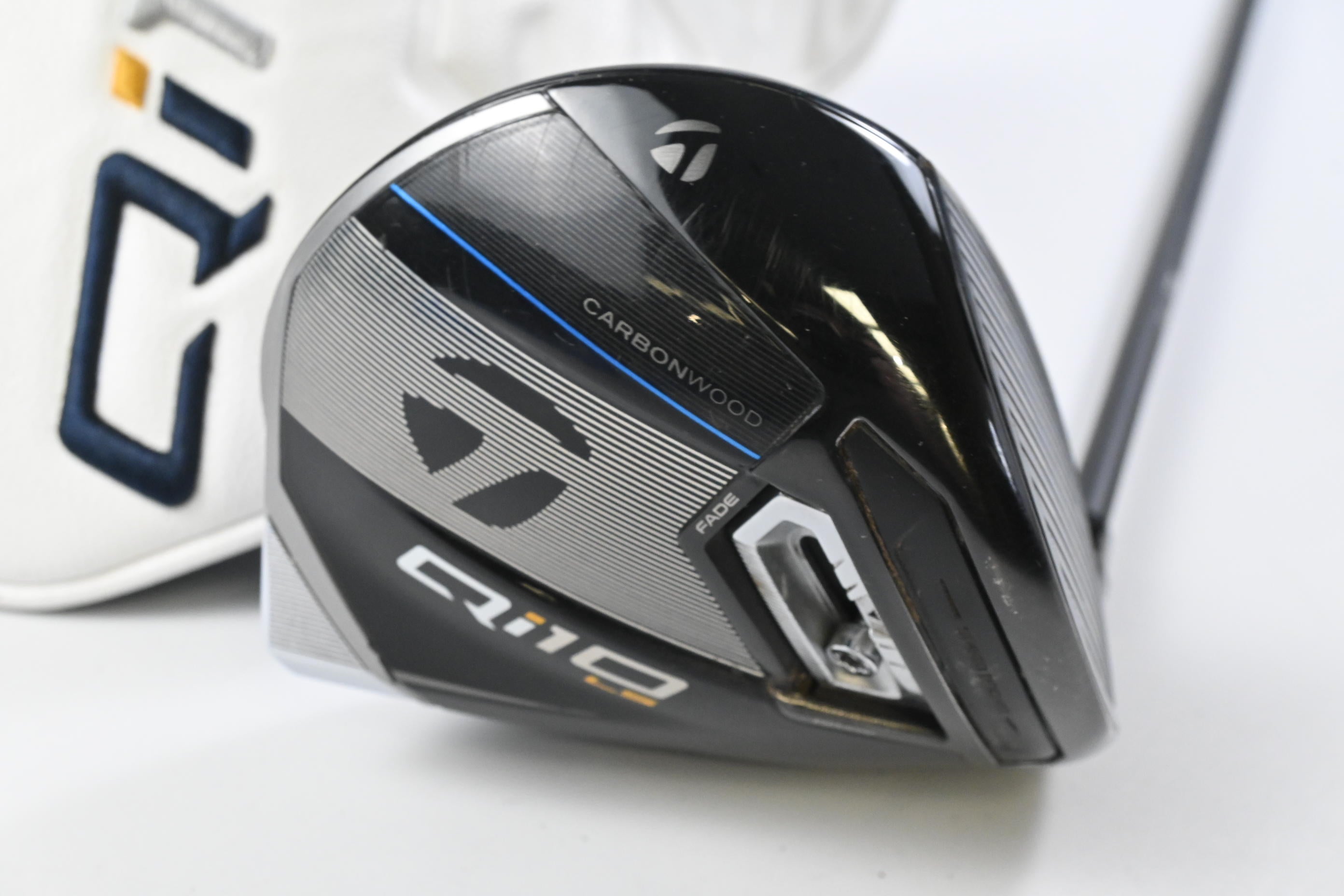 Taylormade Qi10 LS Driver / 9 Degree / Stiff Flex Kai'li White Dark Waves 60