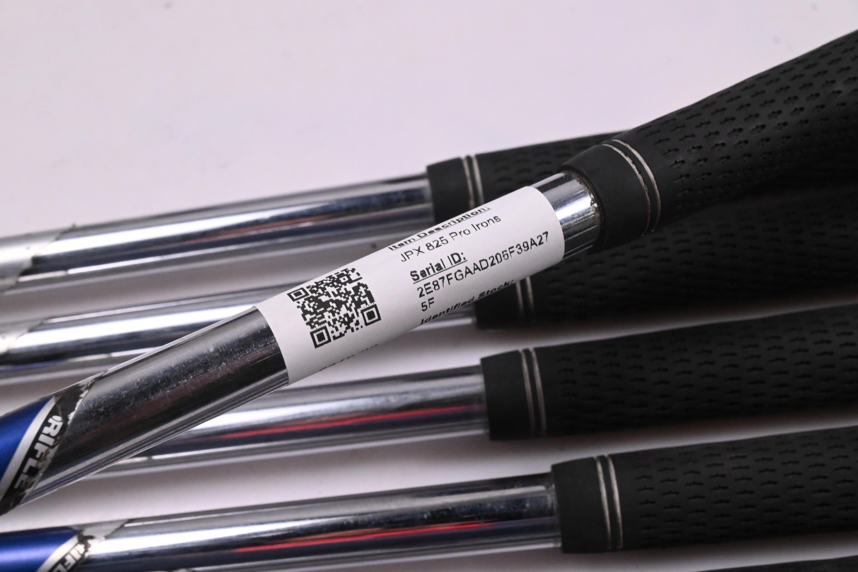 Mizuno JPX 825 Pro Irons / 4-PW+GW / Regular Flex Project X Shafts