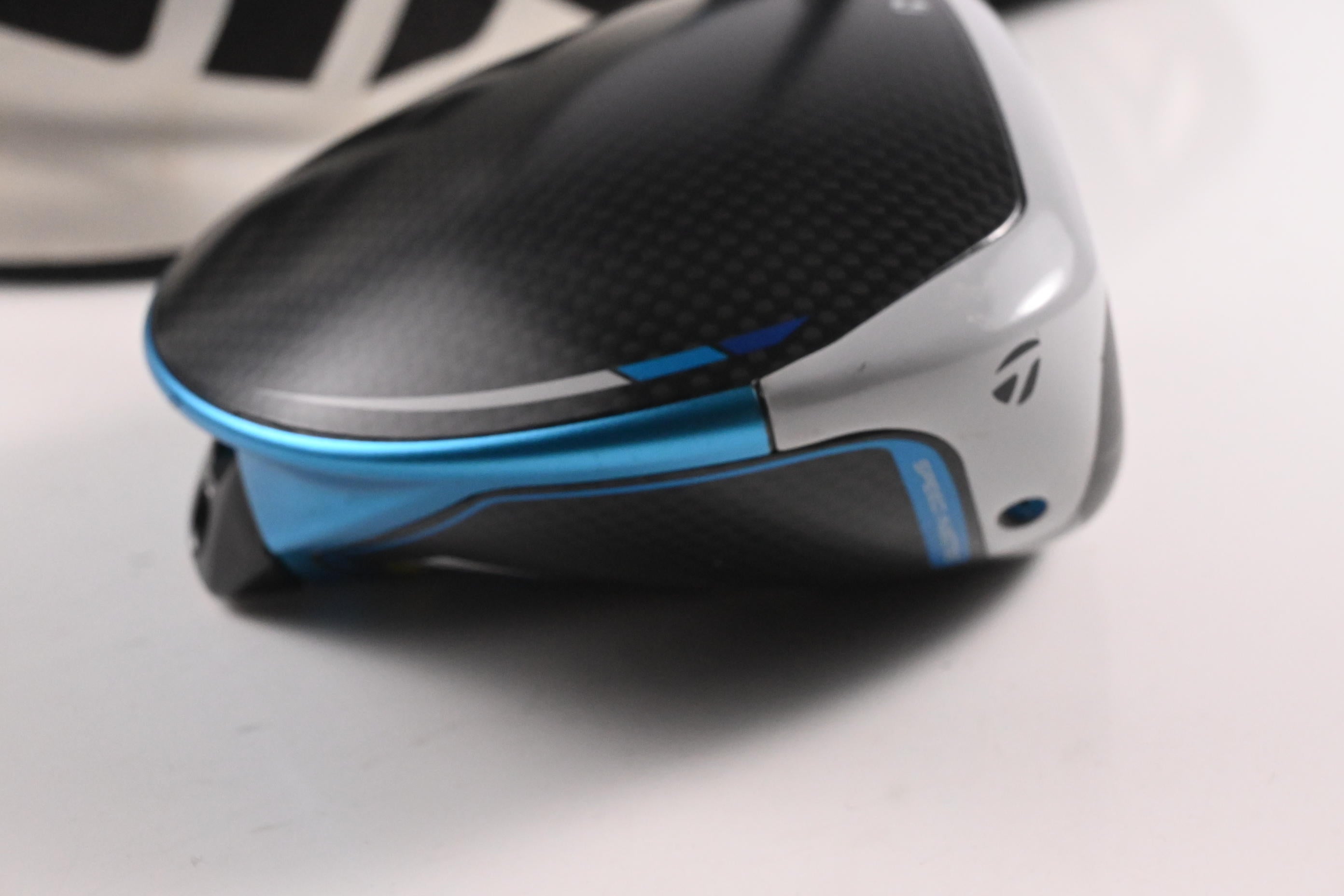 Taylormade SIM2 Max Driver / 9 Degree / X-Flex HZRDUS RDX Smoke Black 70 Shaft