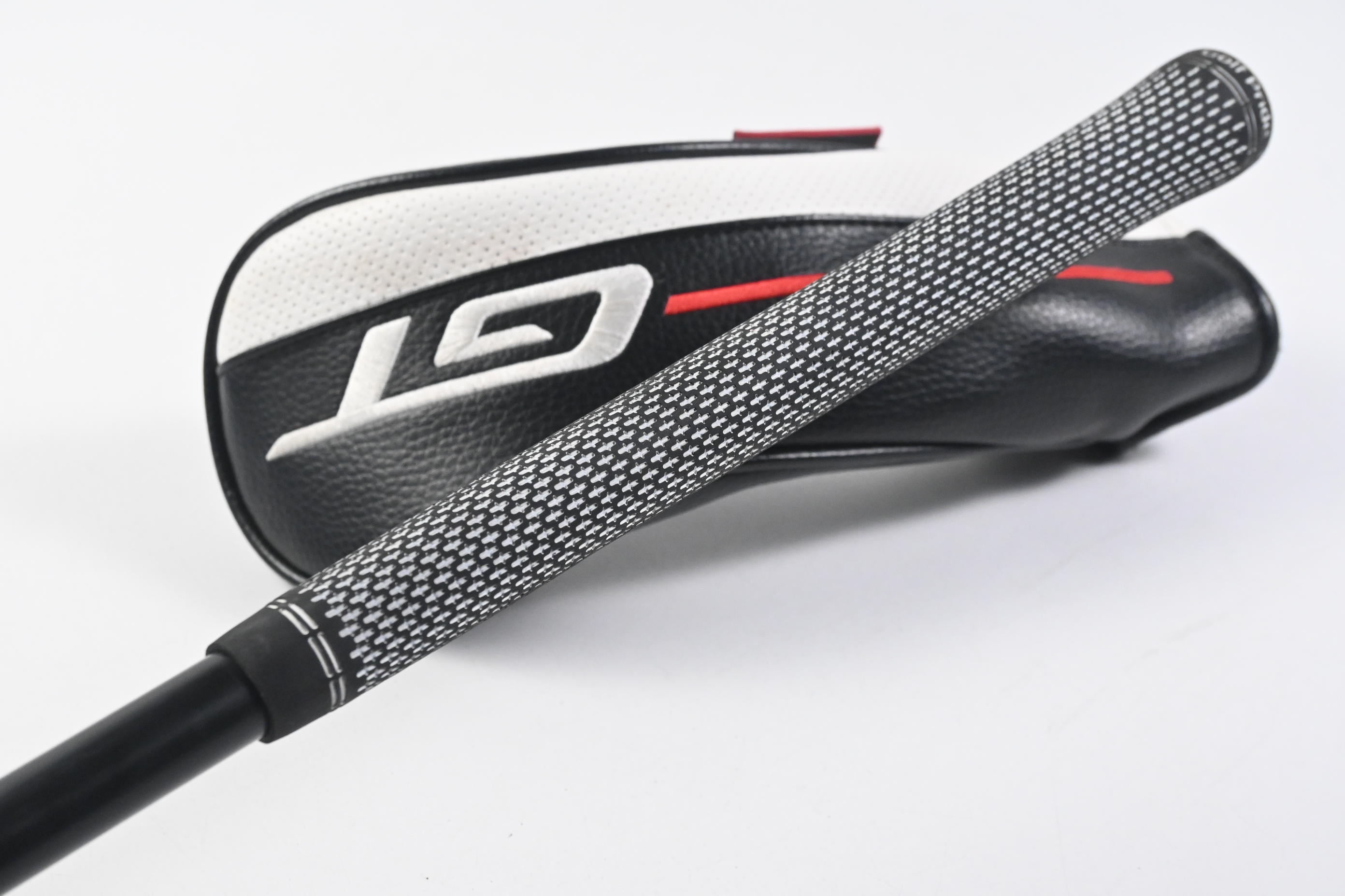 Titleist GT1 #7 Hybrid / 29 Degree / Stiff Flex HZRDUS Black 90 Shaft