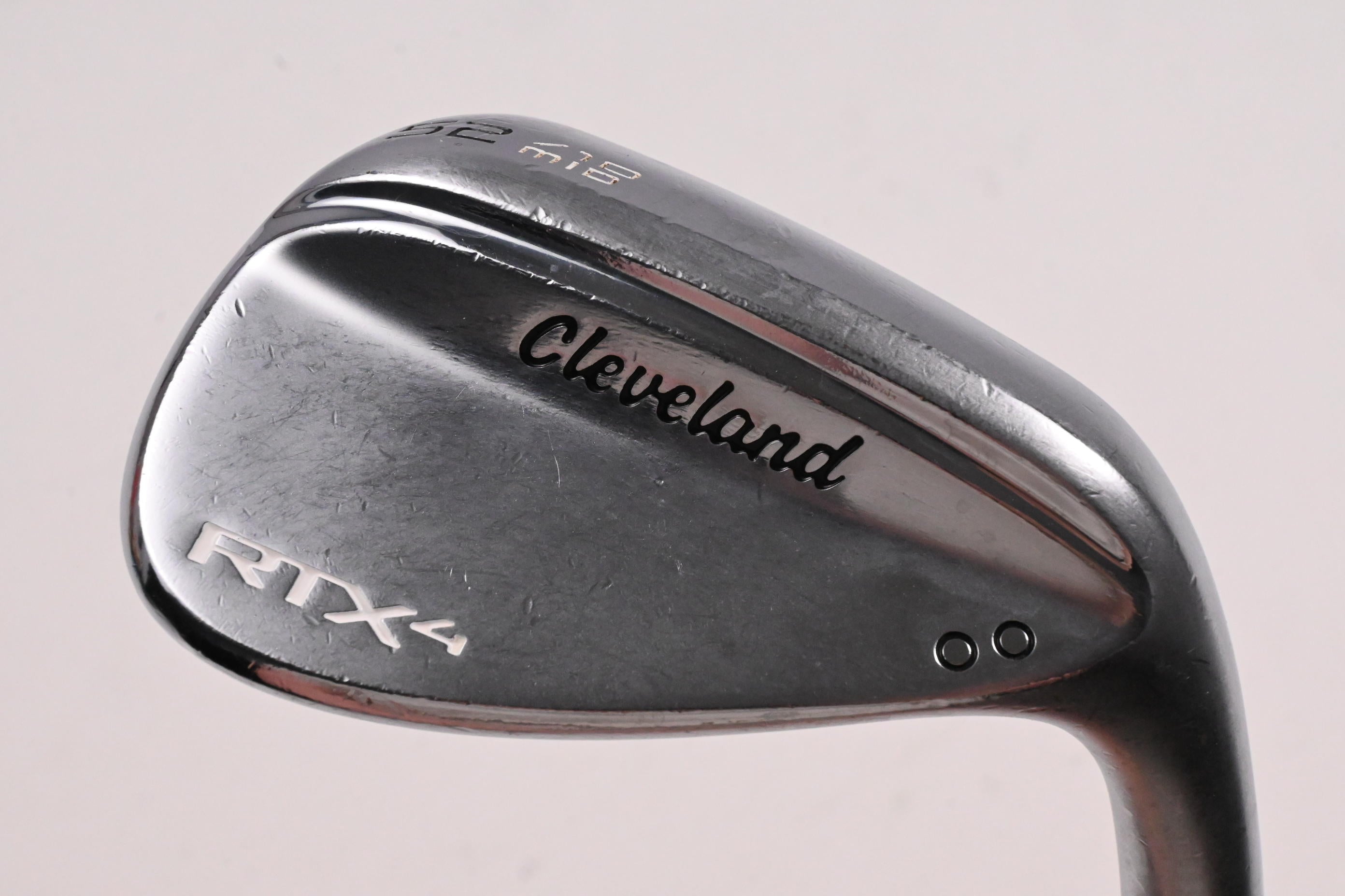 Cleveland RTX-4 Gap Wedge / 52 Degree / Stiff Flex Dynamic Gold S400 Shaft