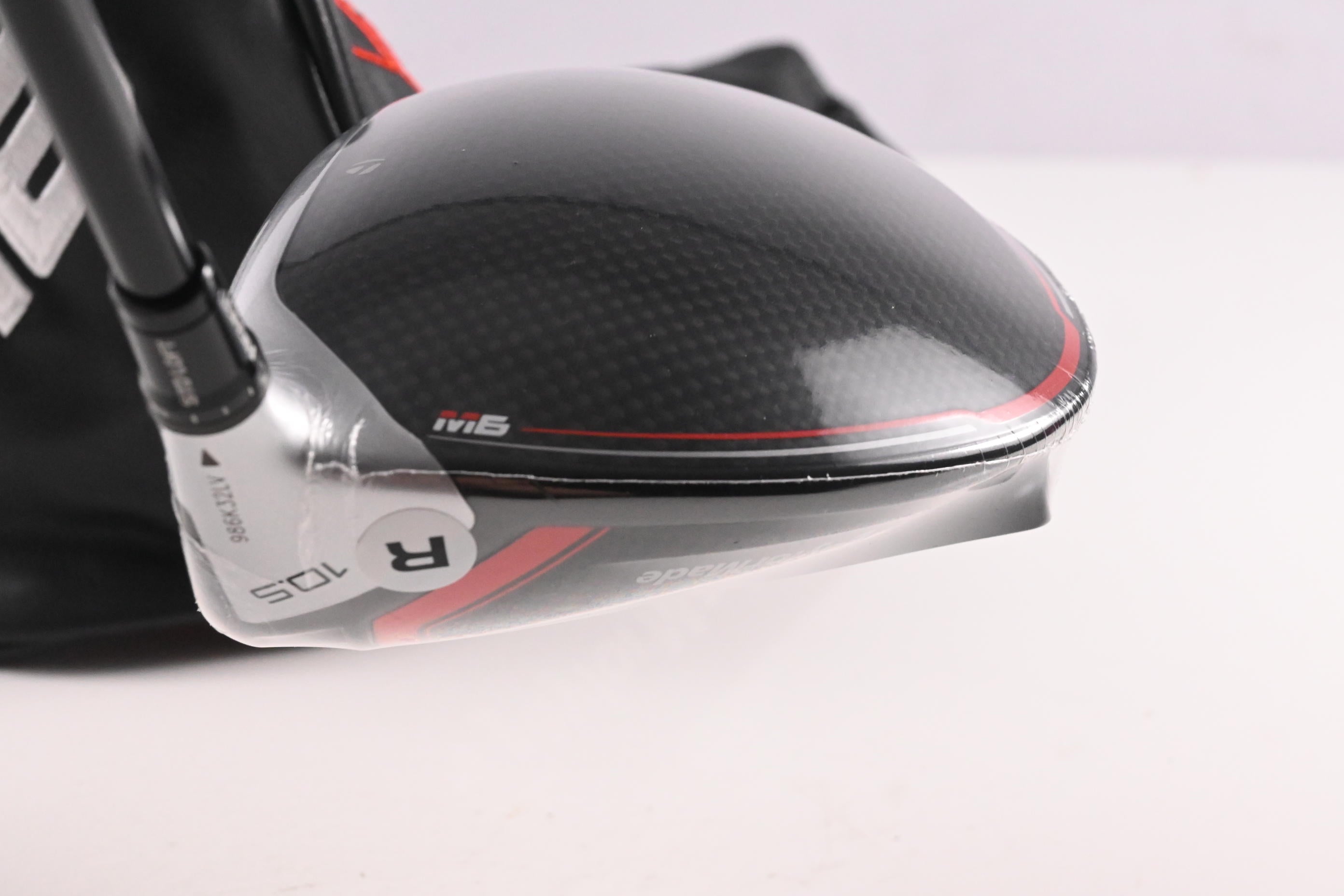 Taylormade M6 Driver / 10.5 Degree / Regular Flex Fujikura Atmos Orange 5 Shaft