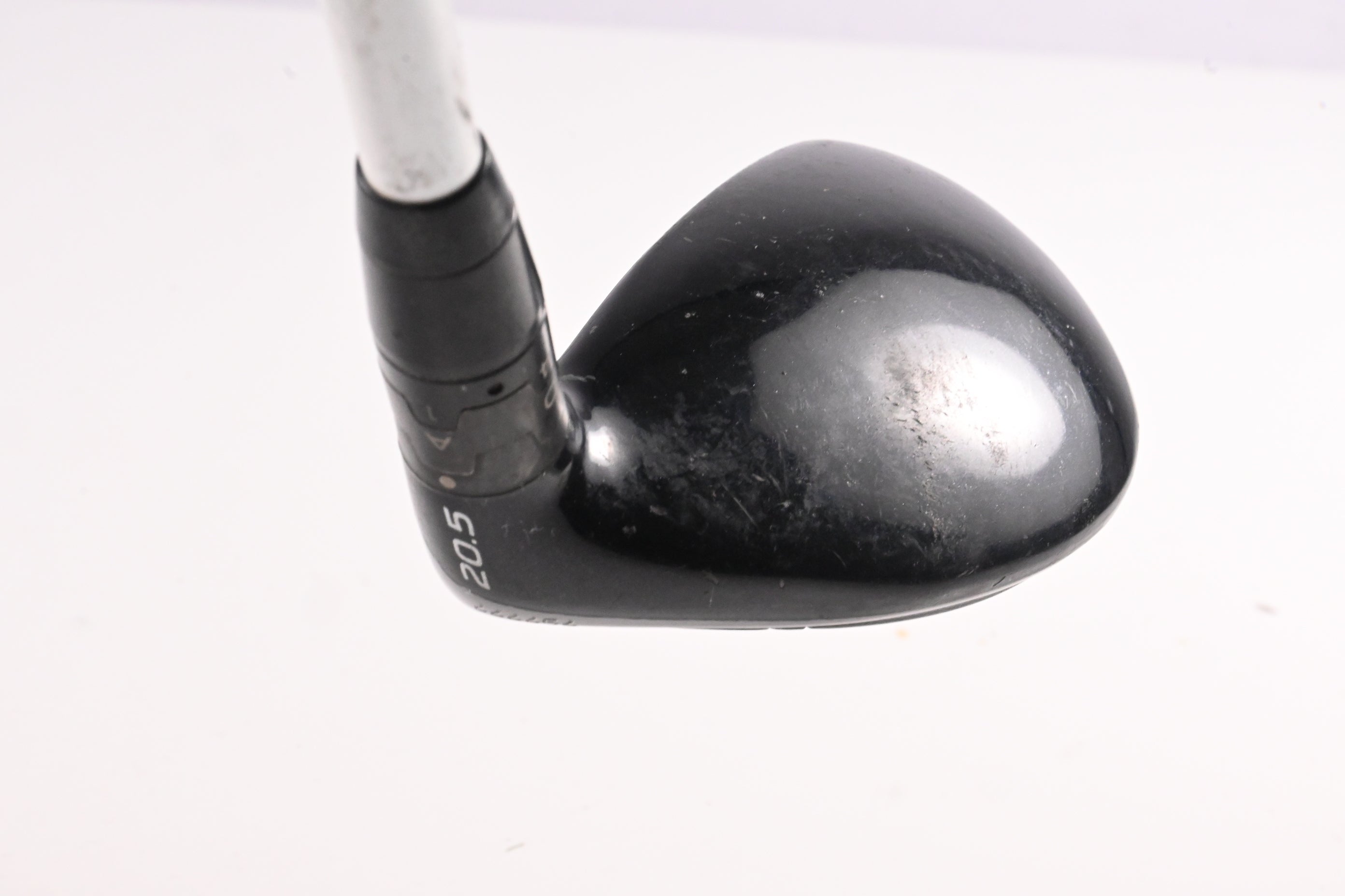 Titleist 915H #3 Hybrid / 20.5 Degree / Stiff Flex Aldila Rogue Silver 85 Shaft