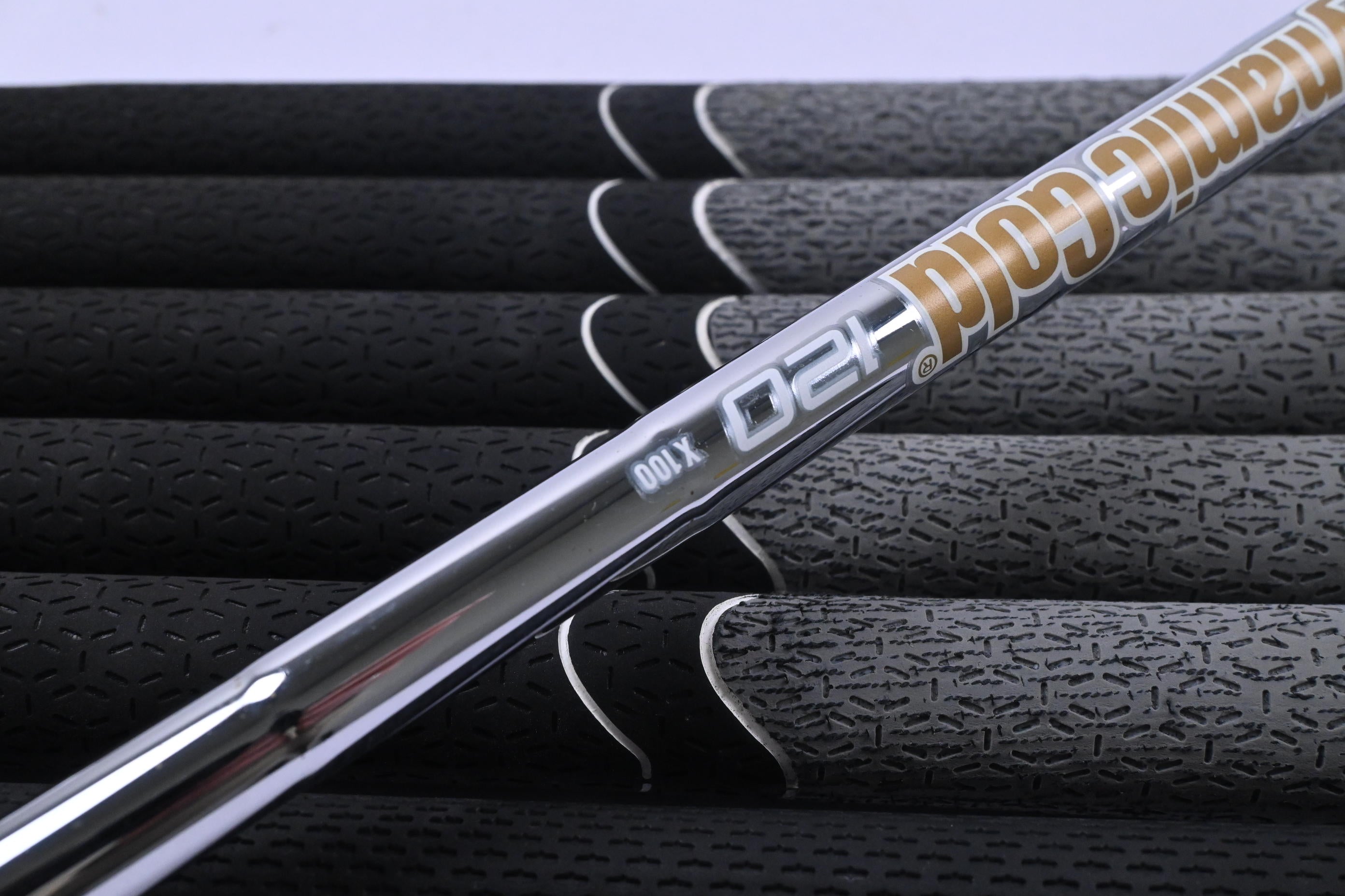 Ping i230 Irons / 4-PW / Red Dot / X-Flex Dynamic Gold 120 X100 Shafts