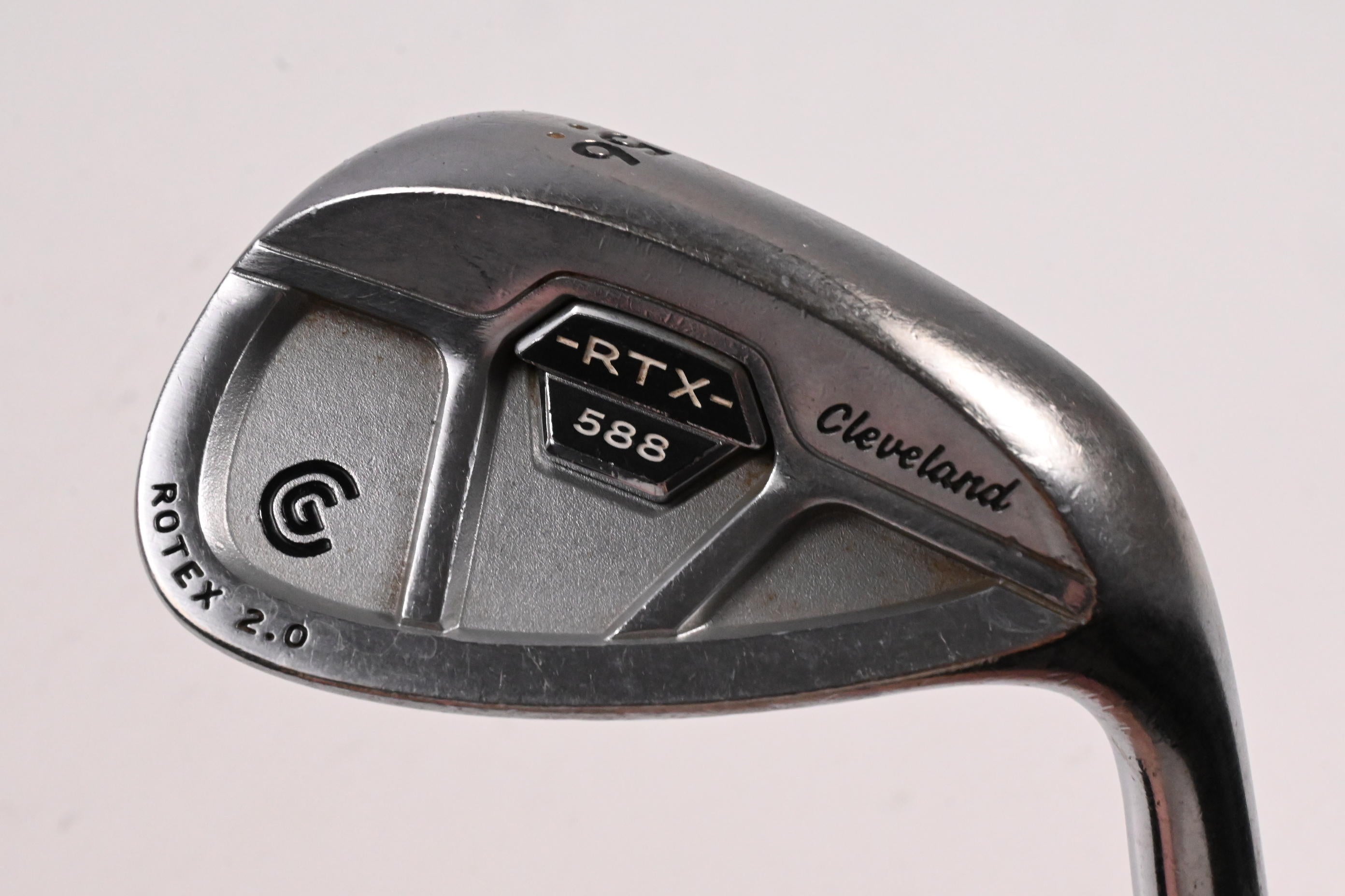Cleveland 588 RTX 2.0 Sand Wedge / 56 Degree / Wedge Flex Dynamic Gold Shaft