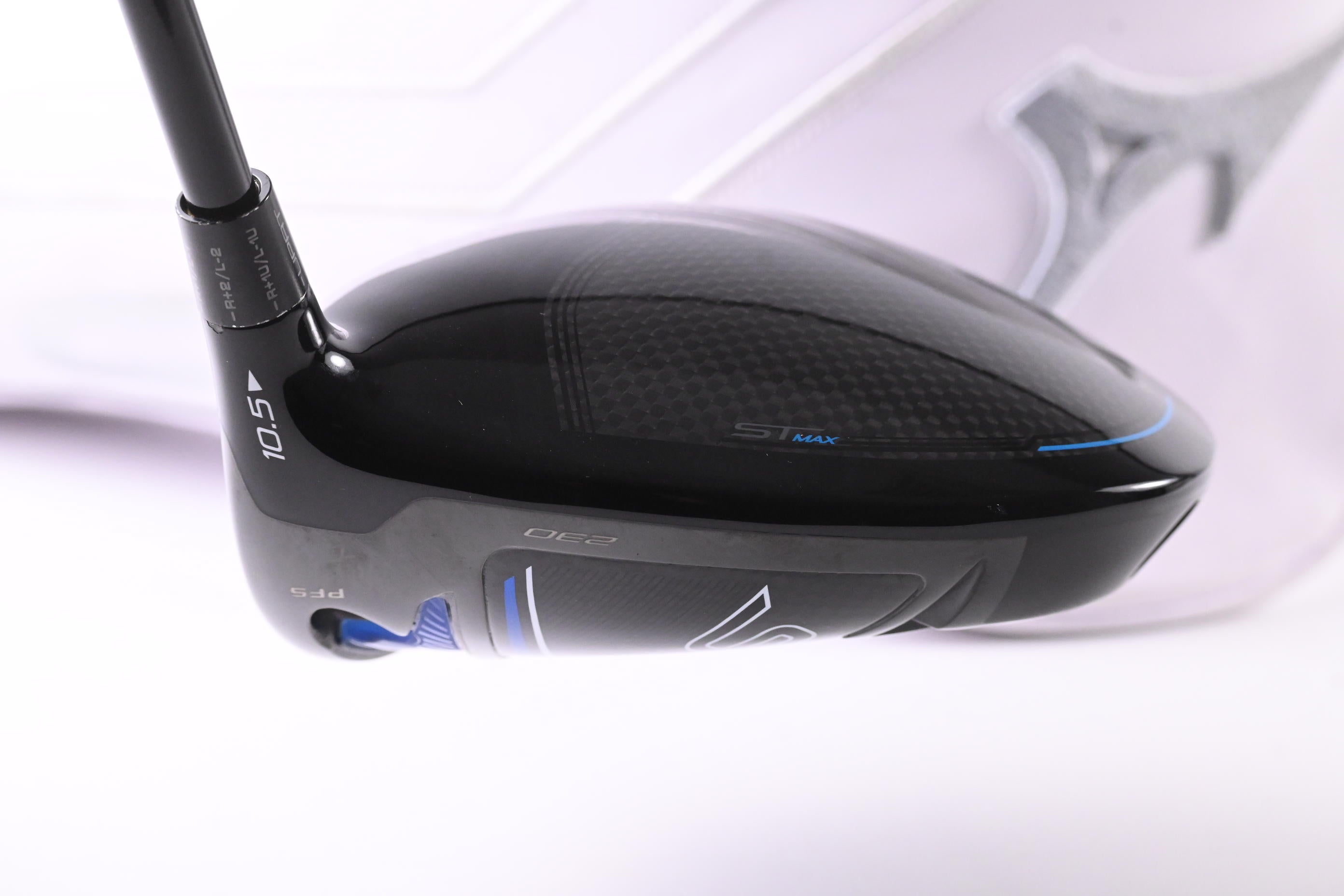 Mizuno ST-Max 230 Driver / 10.5 Degree / Regular Flex HZRDUS Smoke Blue RDX 60