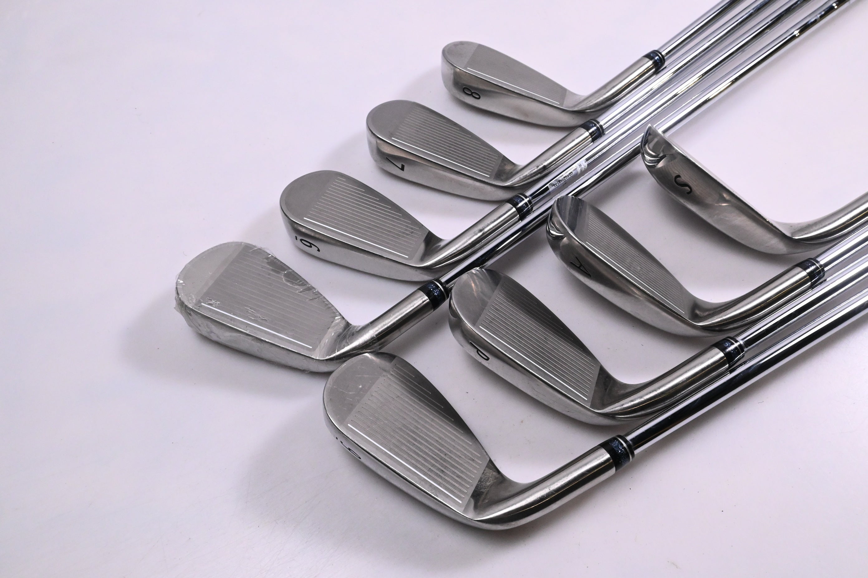 XXIO Eleven Irons / 5-PW+GW+SW / Regular Flex N.S.Pro 860GH Shafts