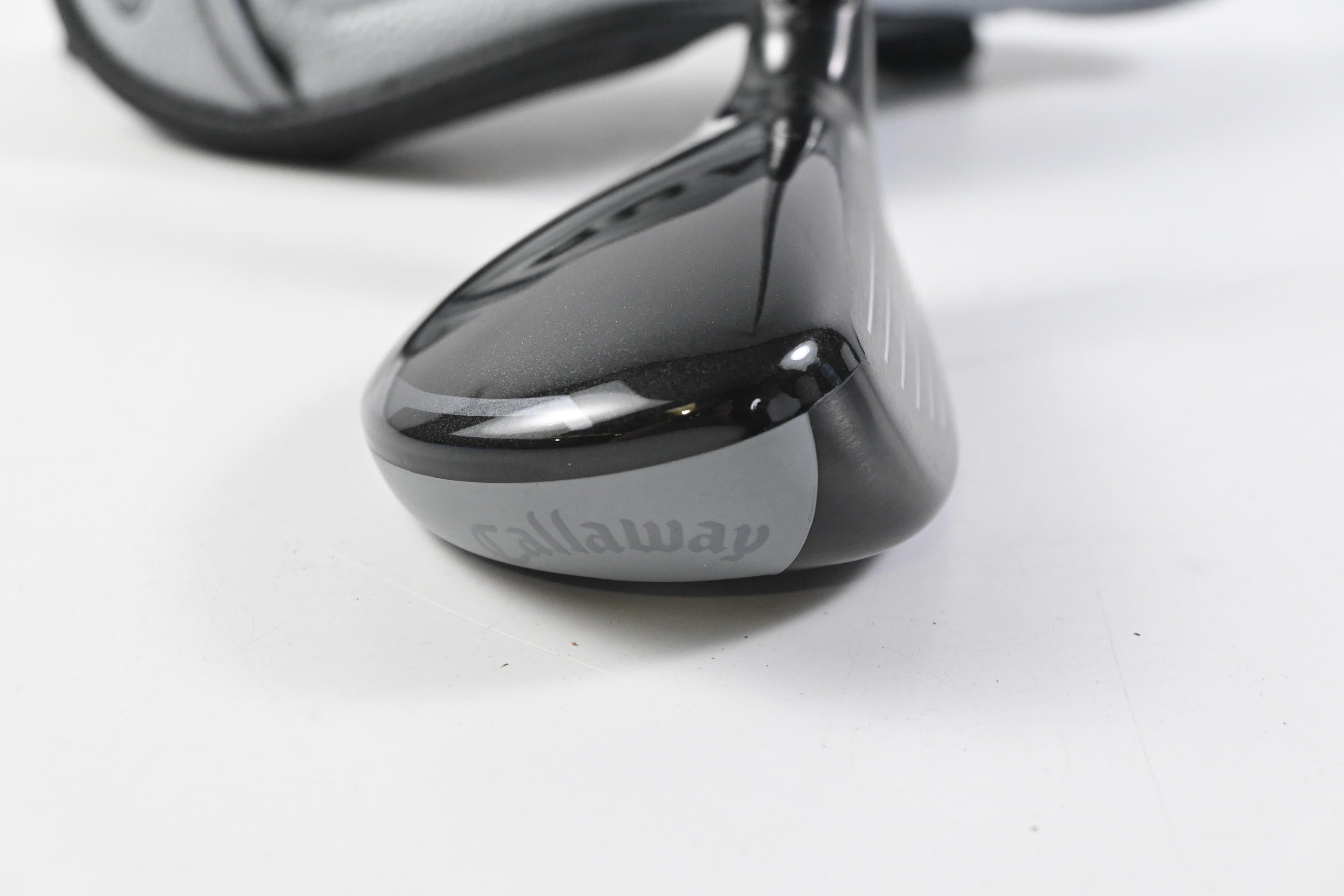Callaway Quantum Max #5 Hybrid / 24 Degree / Regular Flex Denali Frost White 60