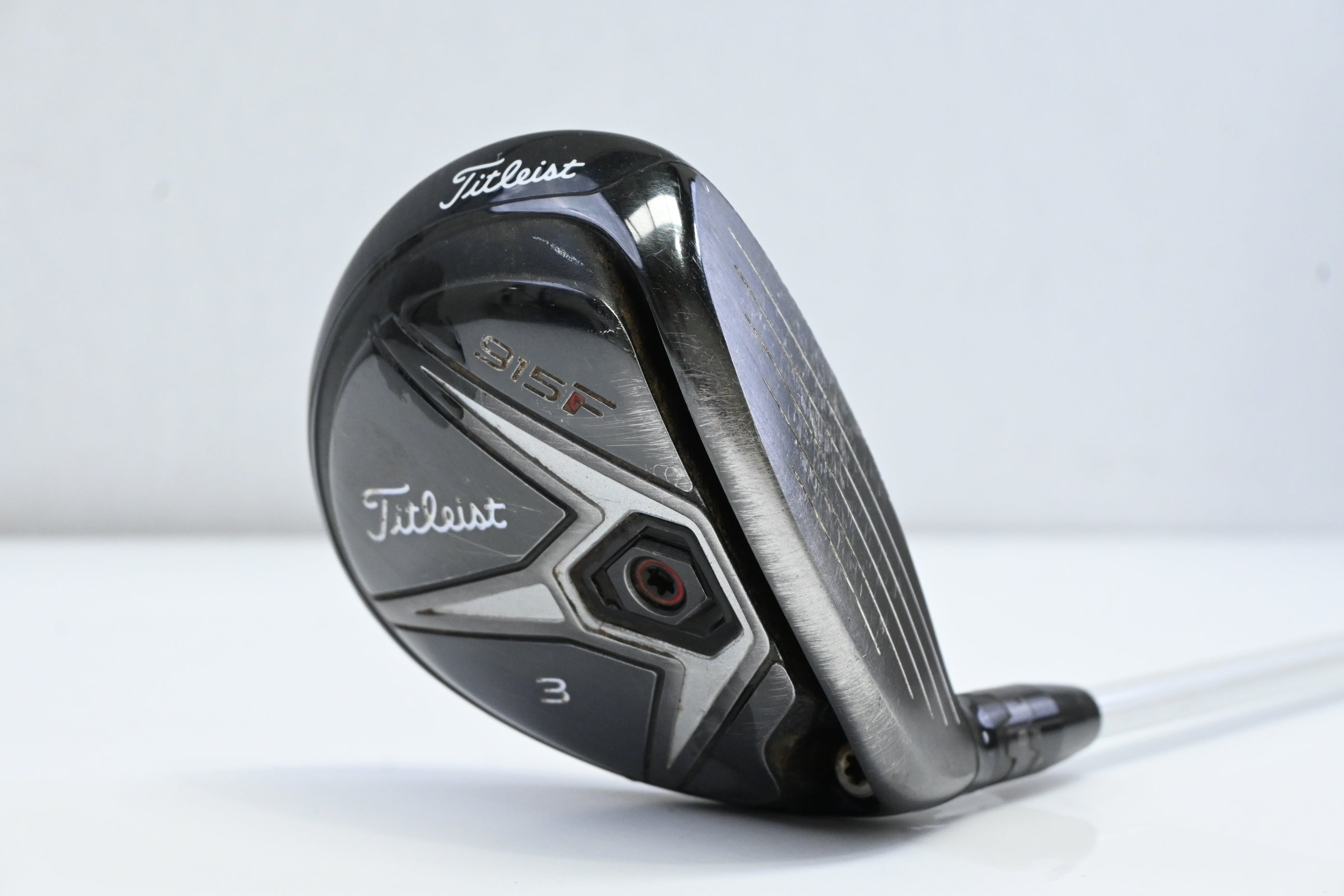 Titleist 915 F #3 Wood / 16.5 Degree / Stiff Flex Aldila Rogue Silver 80 Shaft