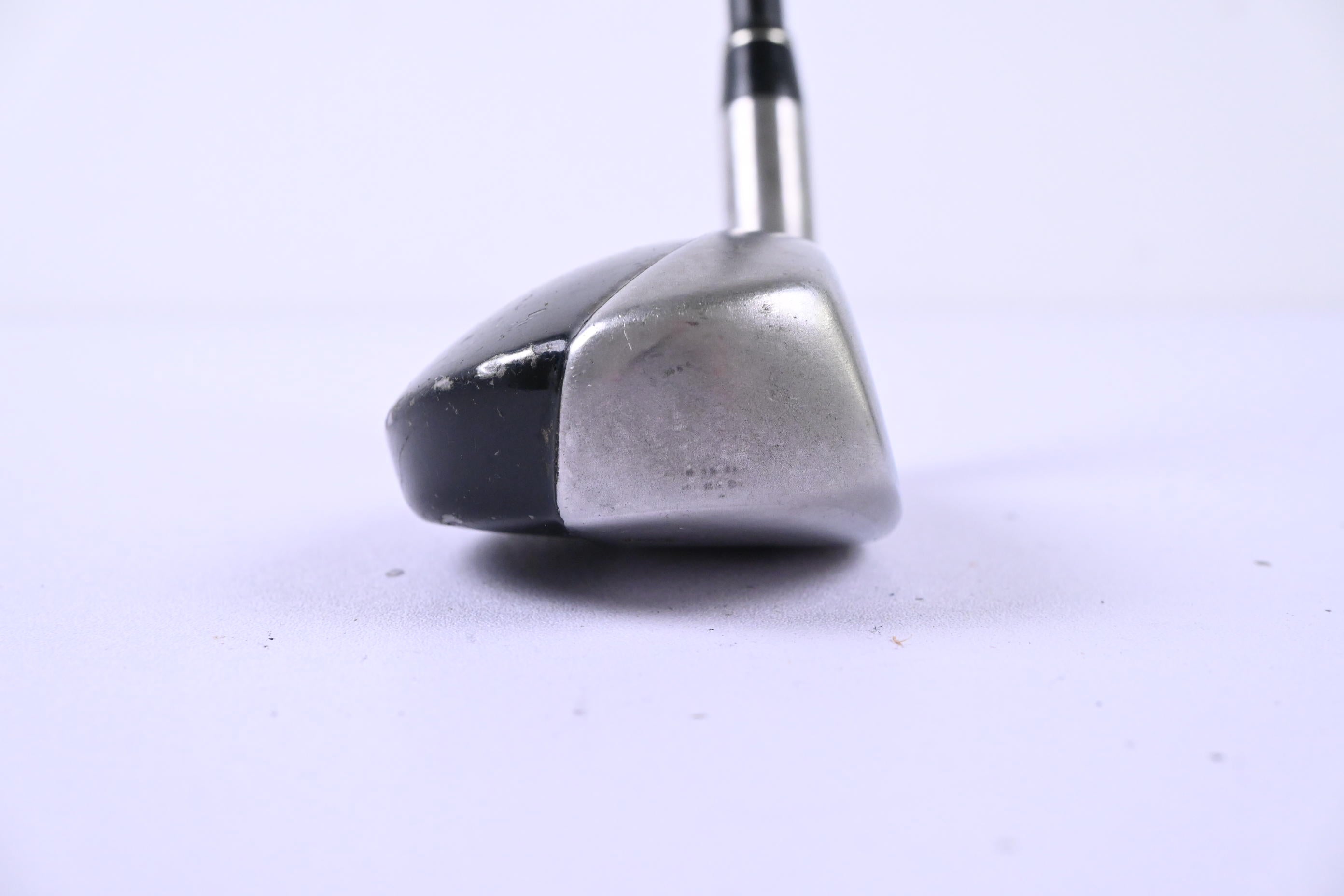 Taylormade Rescue Mid #2 Hybrid / 16 Degree / Regular Flex Ultralite Shaft
