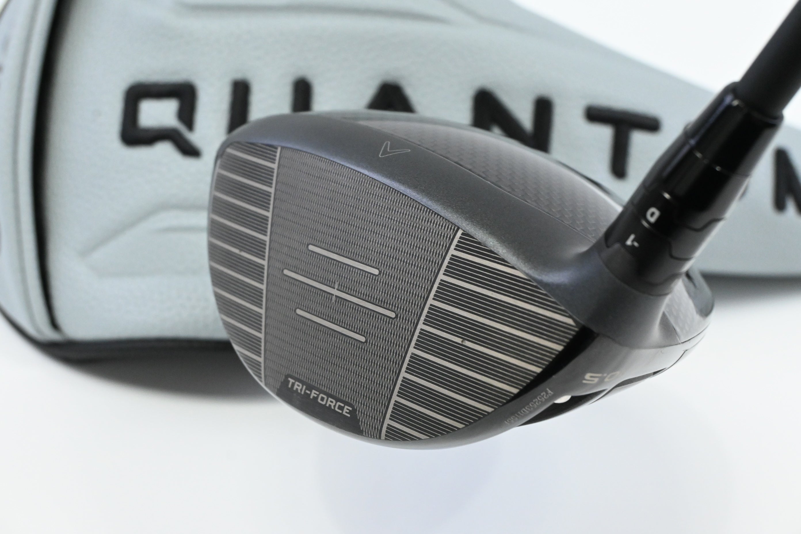 Callaway Quantum Max Driver / 10.5 Degree / Regular Flex Vanquish 4 Shaft