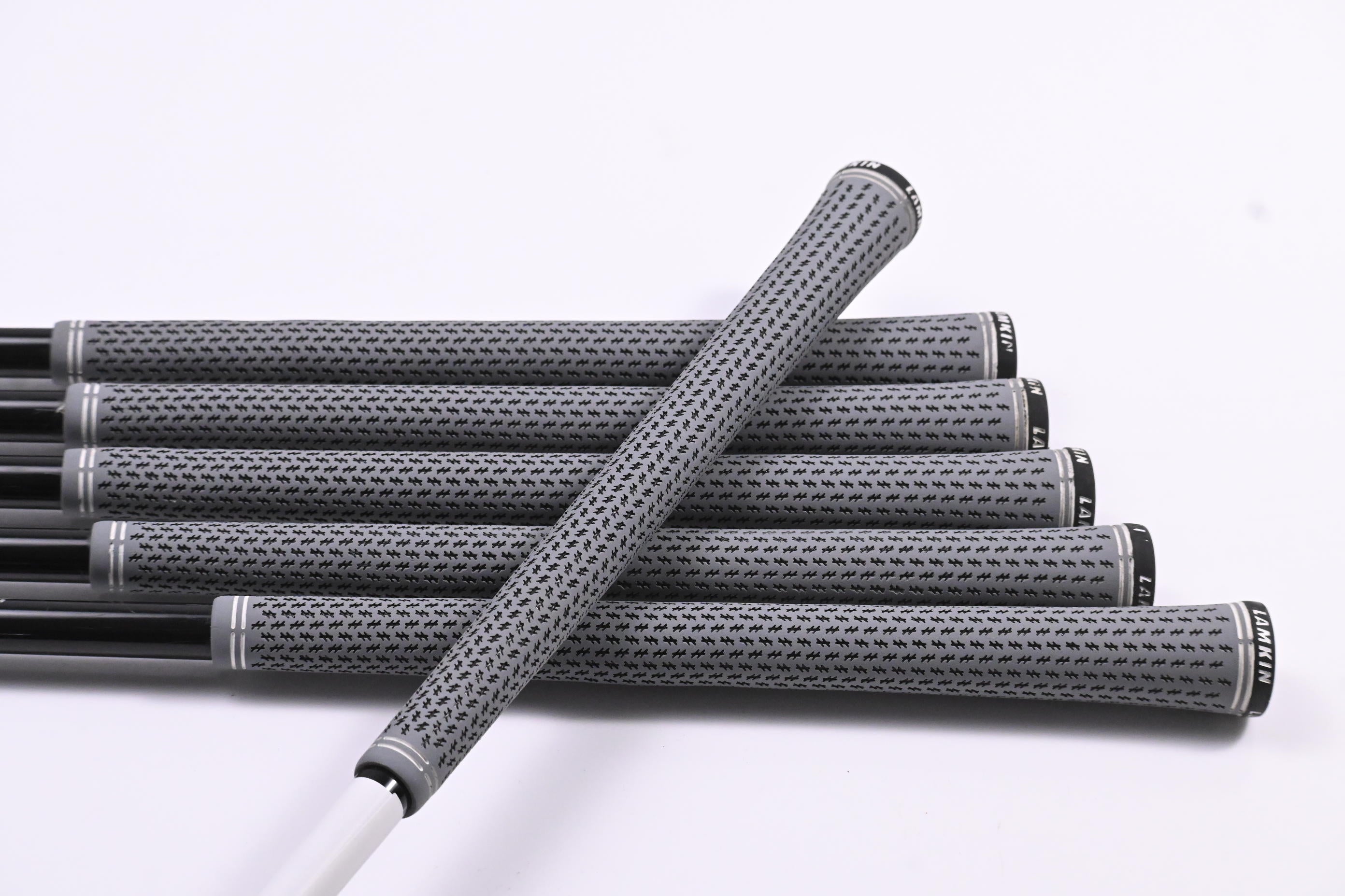 Taylormade P790 Ti Irons / 5-PW / Regular Flex MMT 65 Shafts