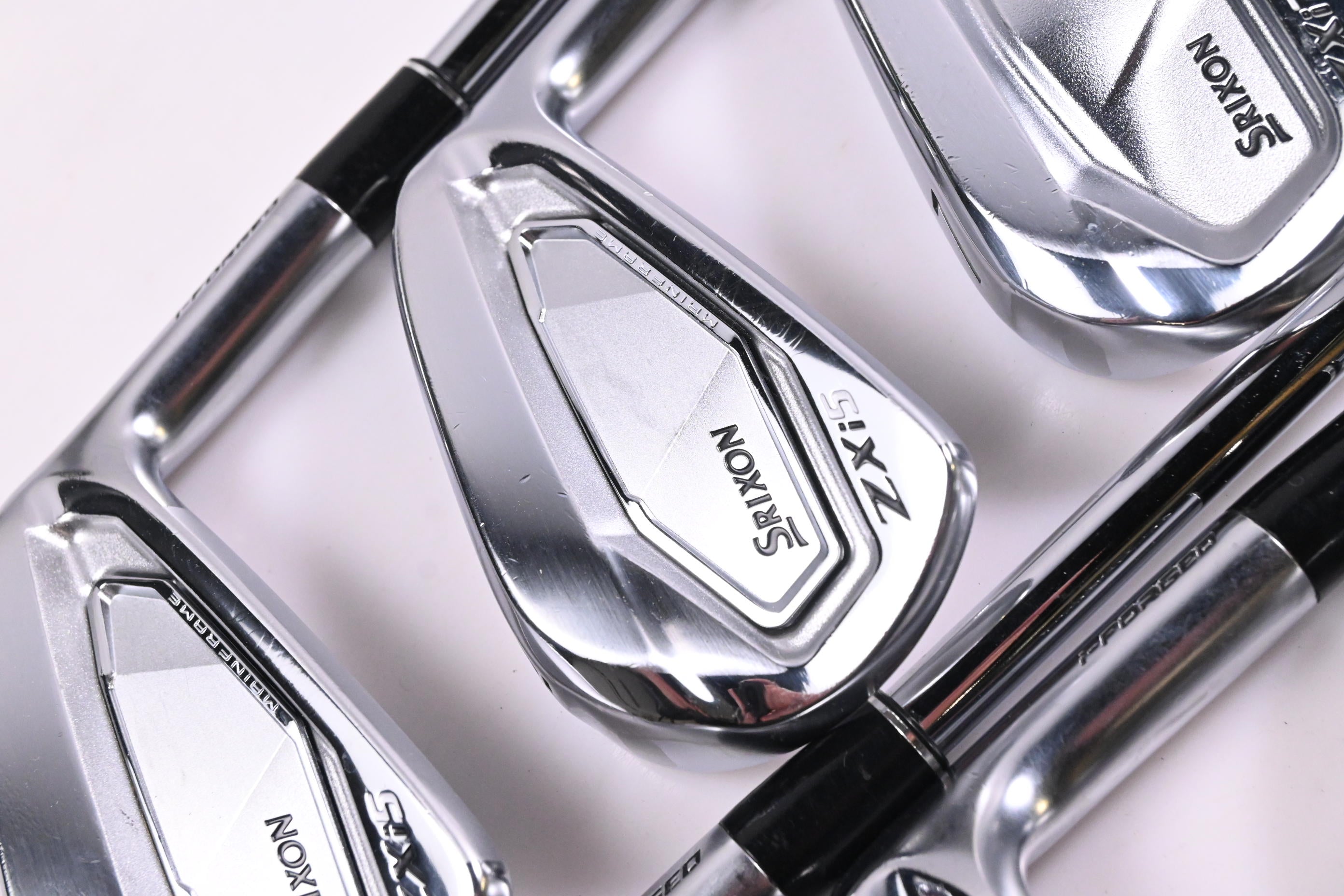 Srixon ZXi5/ZXi7 Irons / 5-PW / Stiff Flex Dynamic Gold Mid 115 S30 Shafts