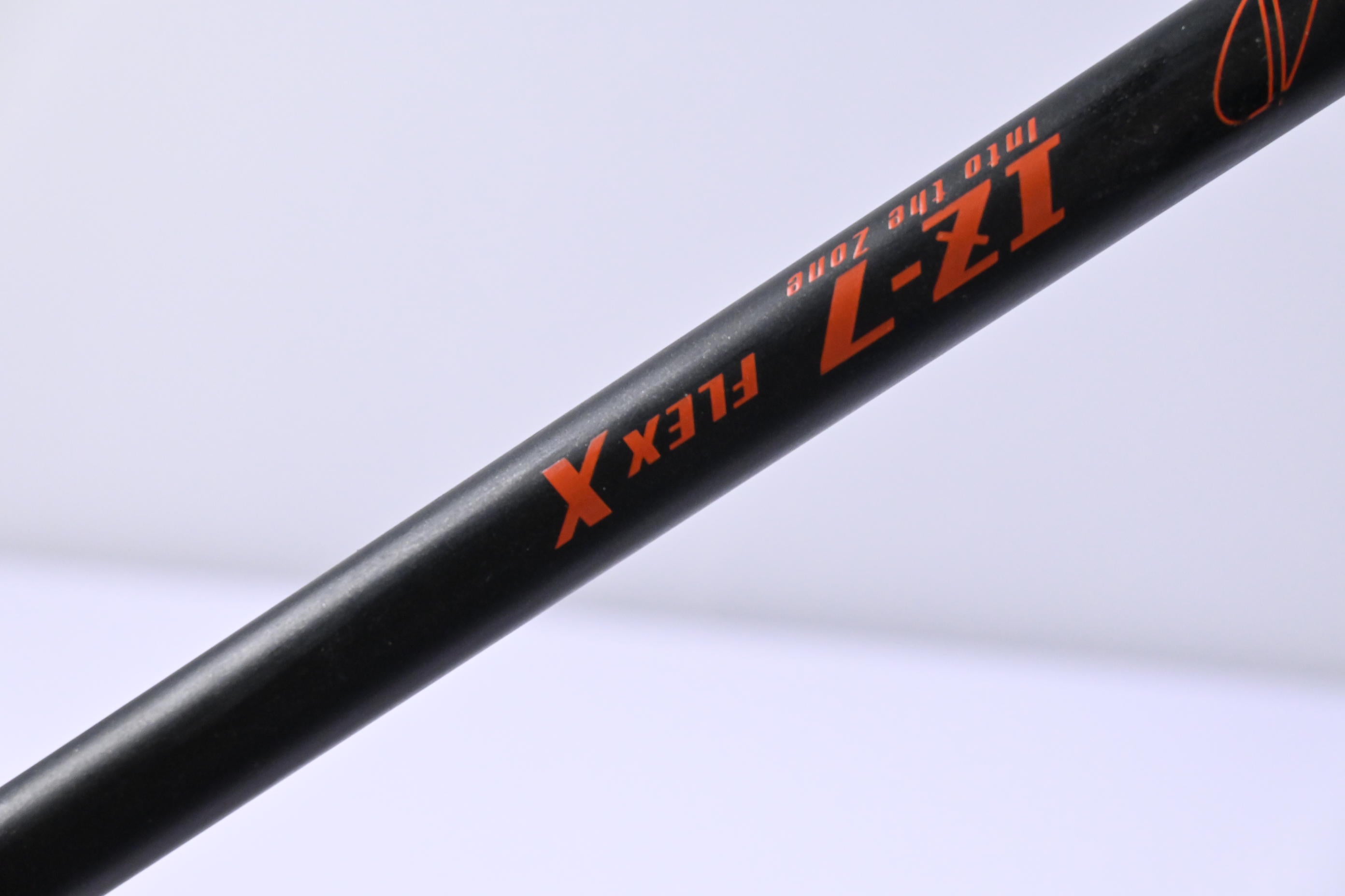 Graphite Design Tour AD IZ-7 Driver Shaft / X-Flex / Titleist Adapter