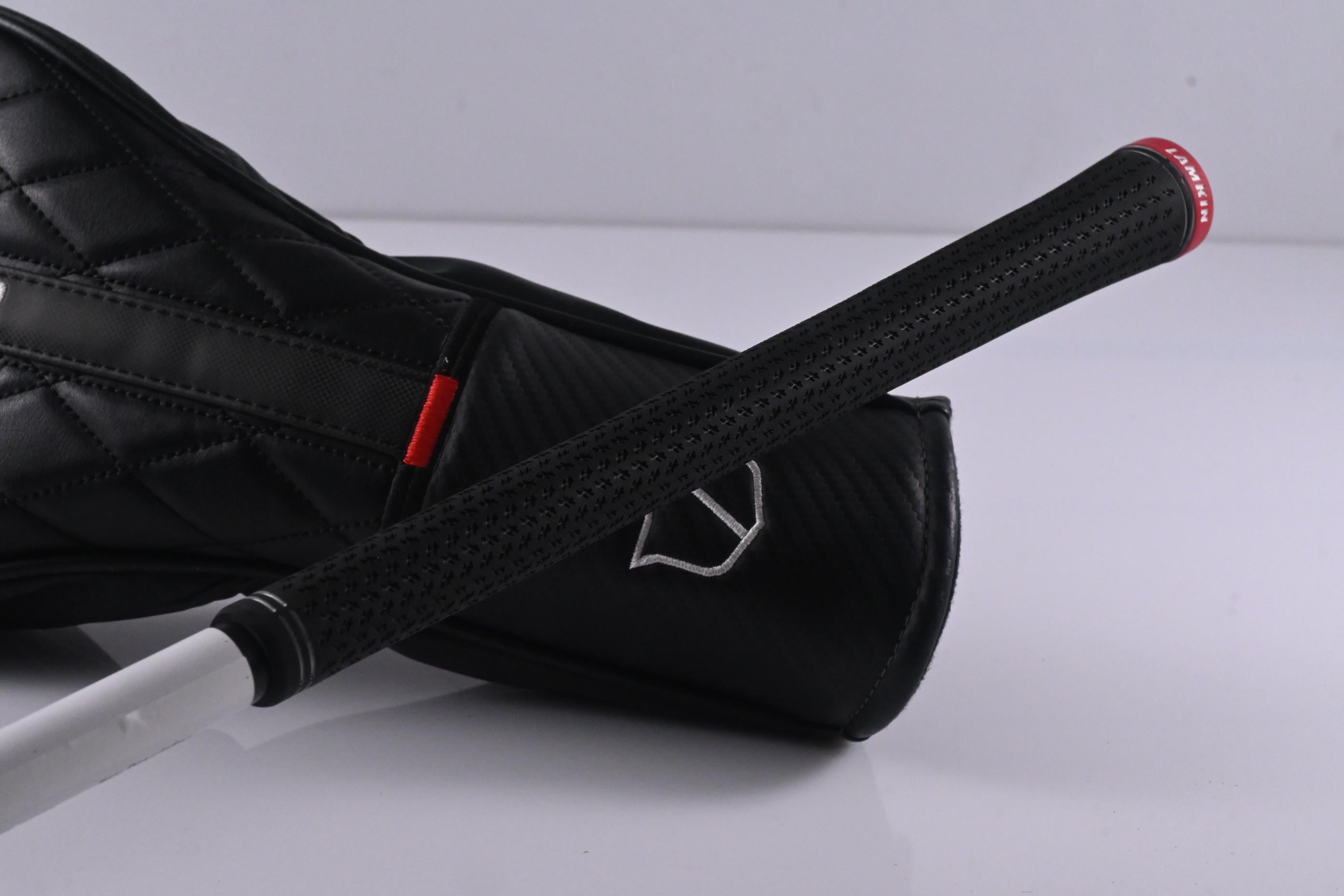 Wilson DYNAPWR LS 2025 Driver / 9 Degree / Stiff Flex HZRDUS Black 60 Shaft