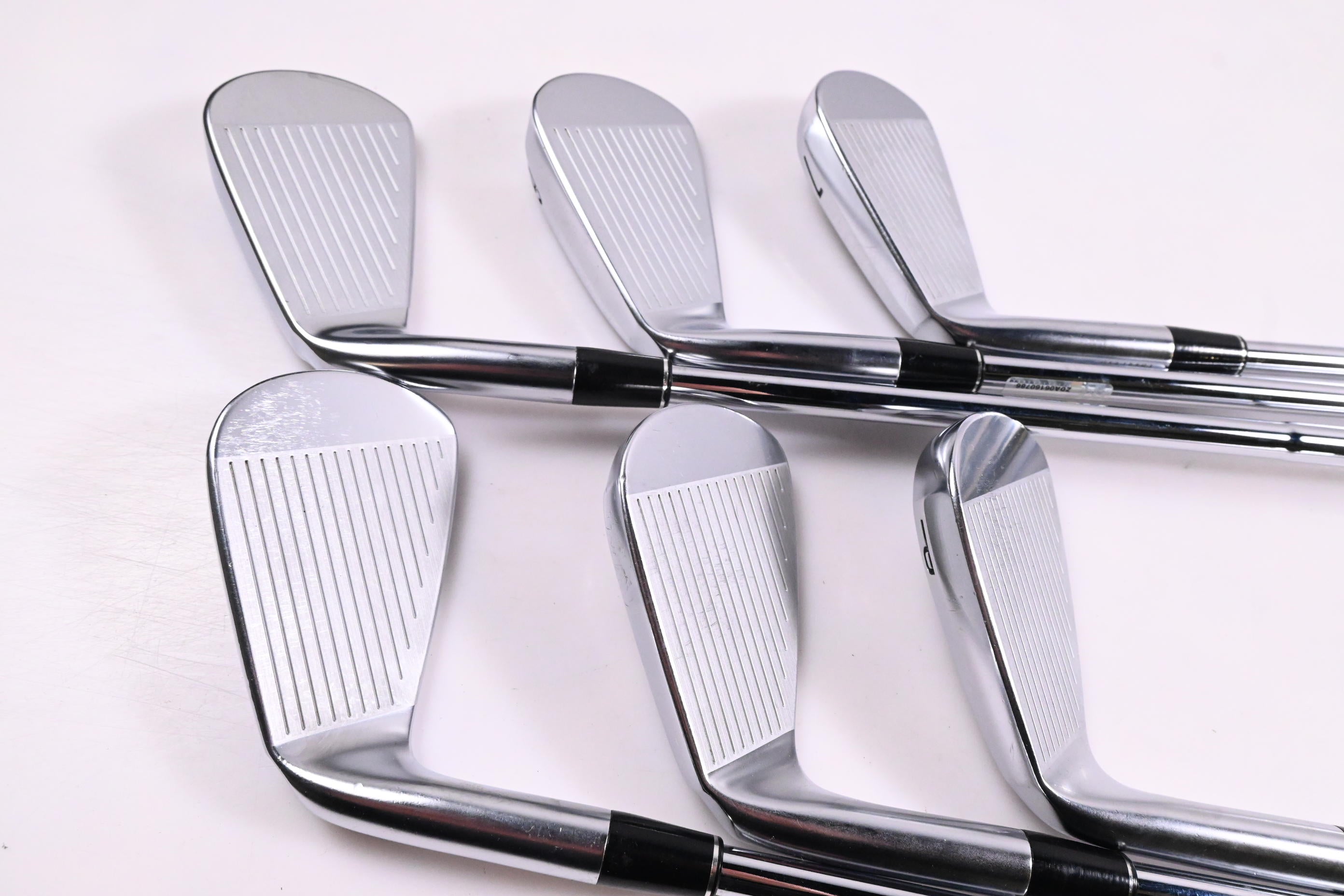 Srixon ZXi5/ZXi7 Irons / 5-PW / Stiff Flex Dynamic Gold Mid 115 S30 Shafts