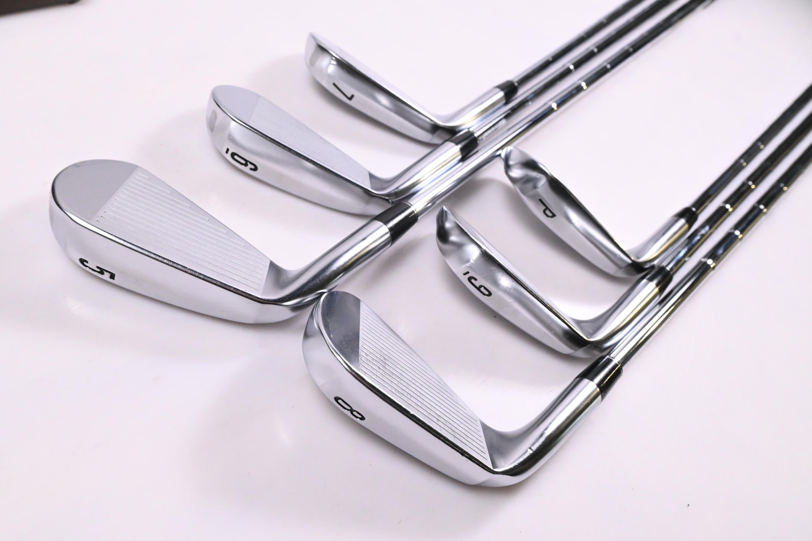 Srixon ZXi5/ZXi7 Irons / 5-PW / Stiff Flex Dynamic Gold Mid 115 S30 Shafts