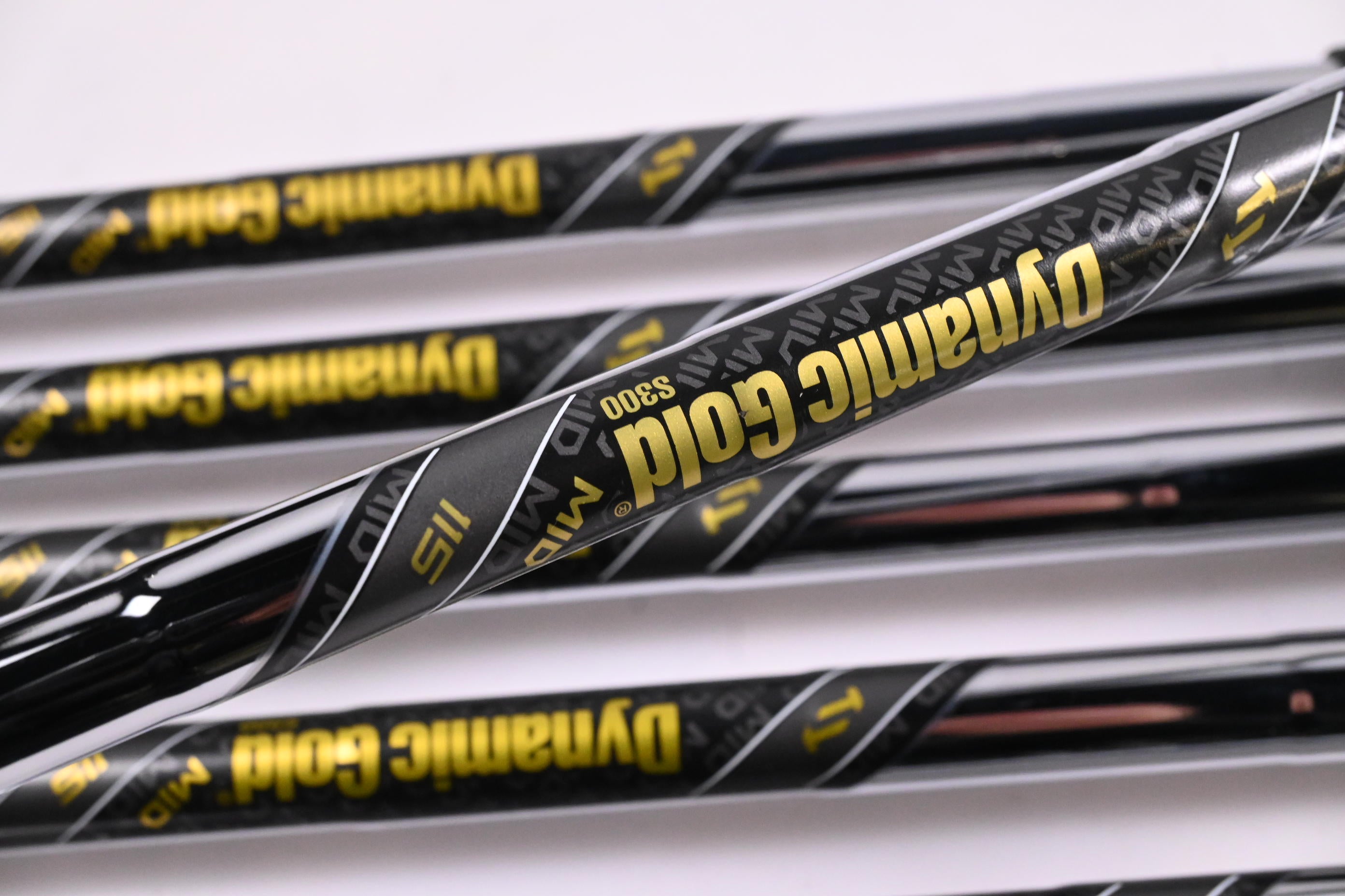 Srixon ZXi5/ZXi7 Irons / 5-PW / Stiff Flex Dynamic Gold Mid 115 S30 Shafts